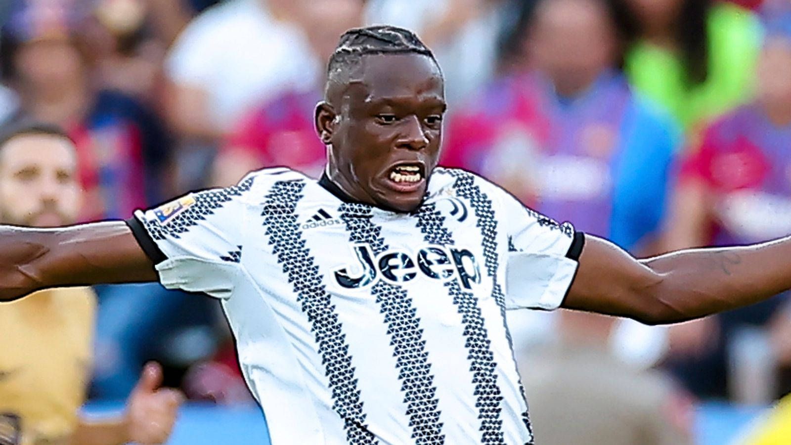 1600x900 Denis Zakaria Making Funny Face During A Football Match Wallpaper