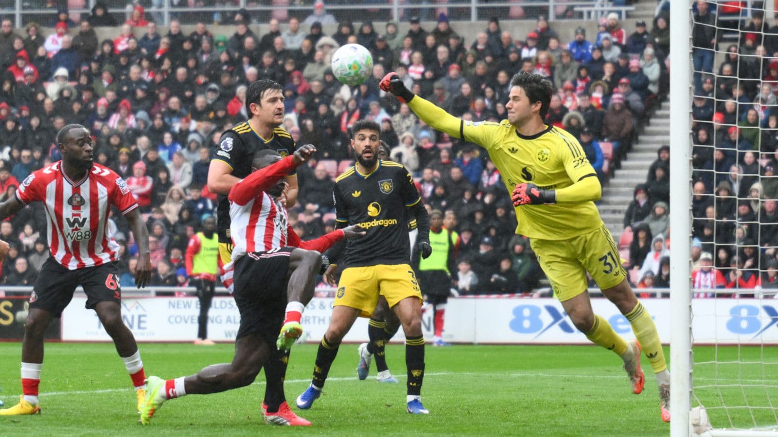 1600x900 Vodacom Soccer. News. Senne Lammens saves Manchester United blushes in goalless draw with Sunderland