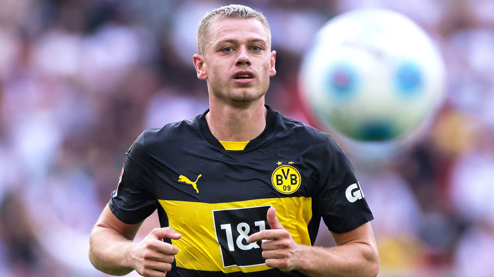 1600x900 BVB Star Julian Ryerson Macht Fortschritte, Bleibt Für Wolfsburg Spiel Aber Fraglich. Fußball News