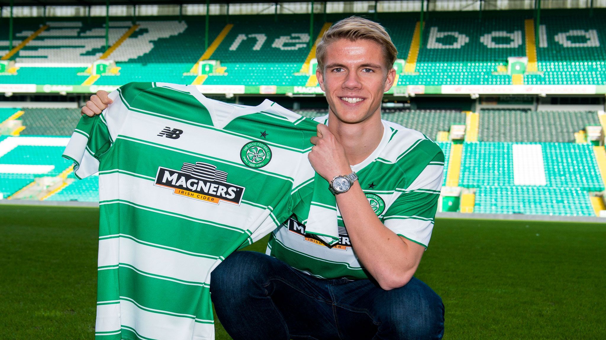 2048x1152 Celtic complete signing of Kristoffer Ajer from Norway side IK Start