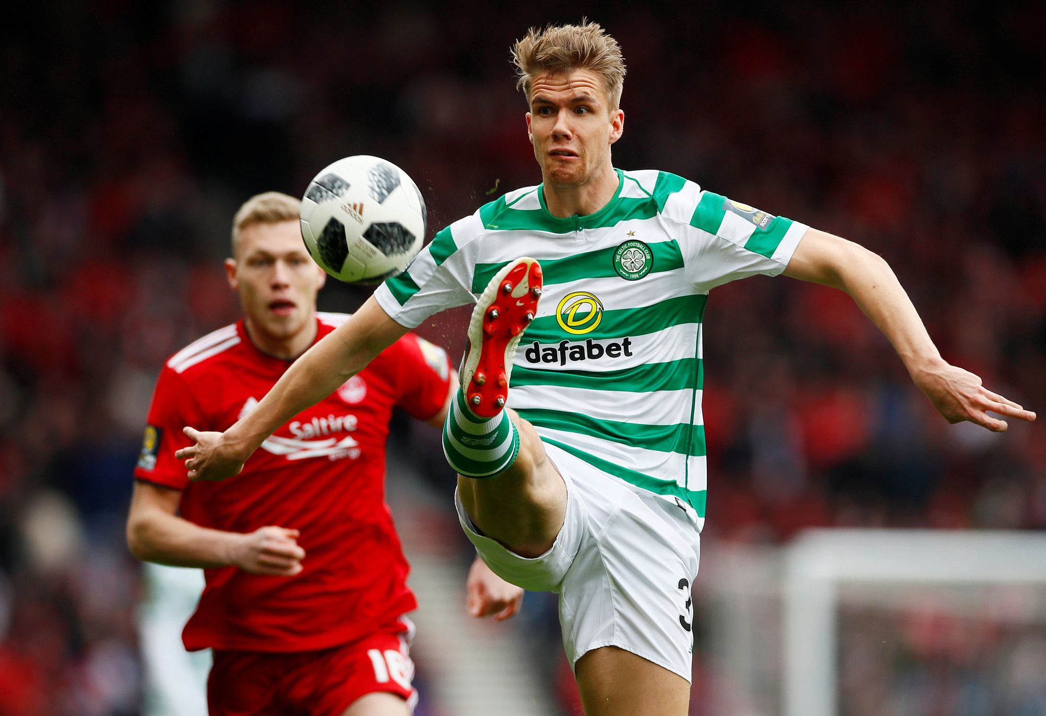 2048x1402 Kristoffer Ajer Imponerer I Jakten På Nytt Celtic Gull