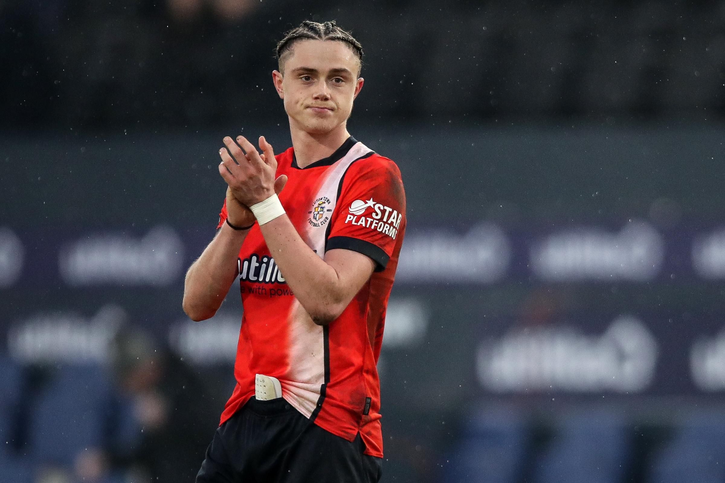 2400x1600 Luton boss on 'bittersweet' Thelo Aasgaard Rangers move