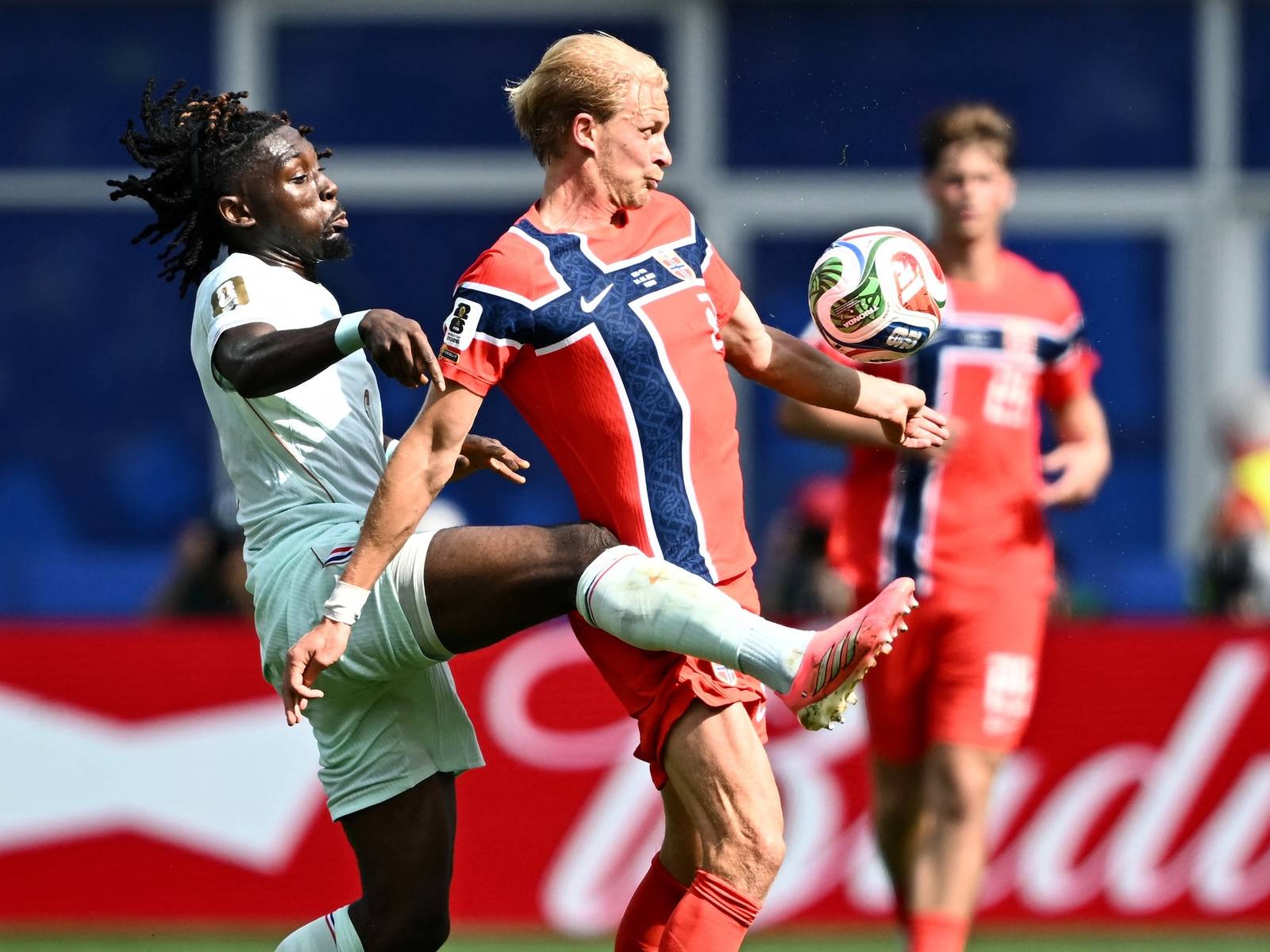 1600x1200 Man Utd now seriously keen on signing £50m midfielder after Santos