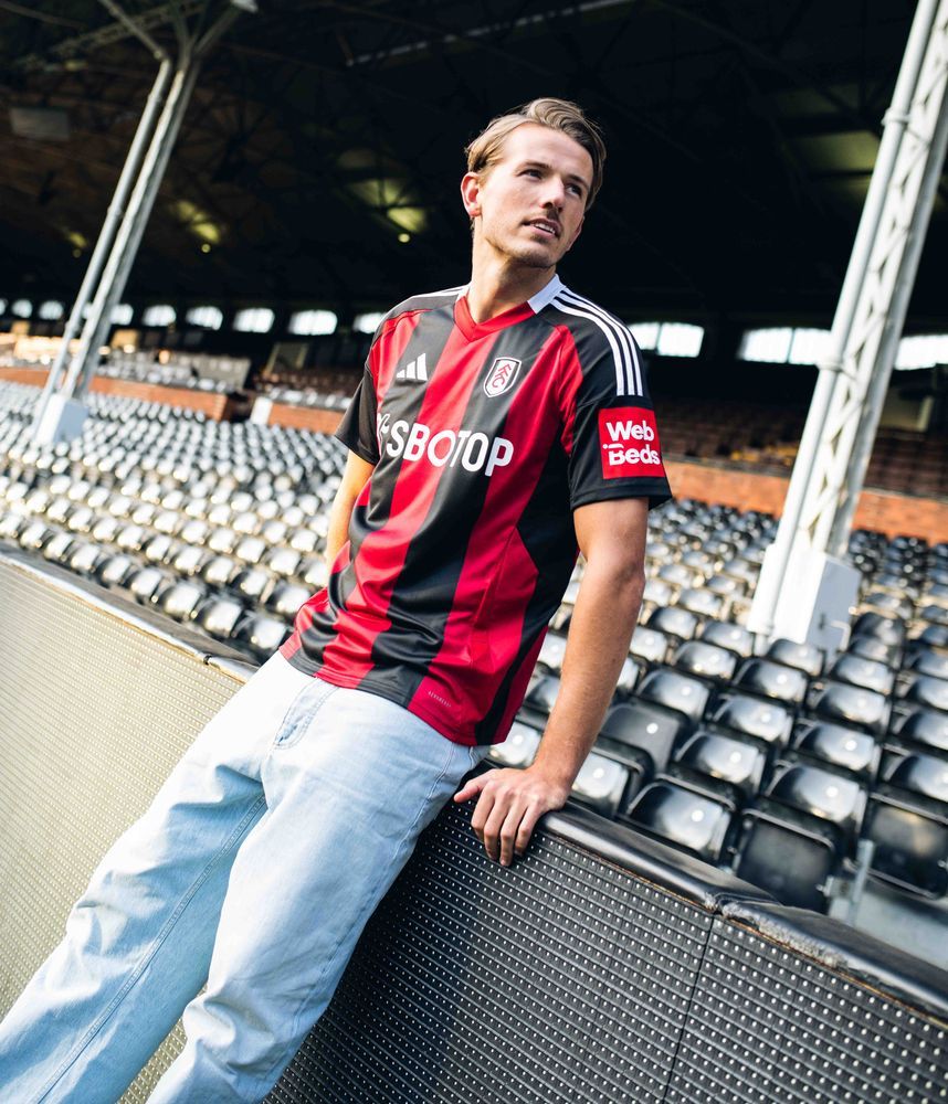 858x1000 Fulham FC Joins Fulham