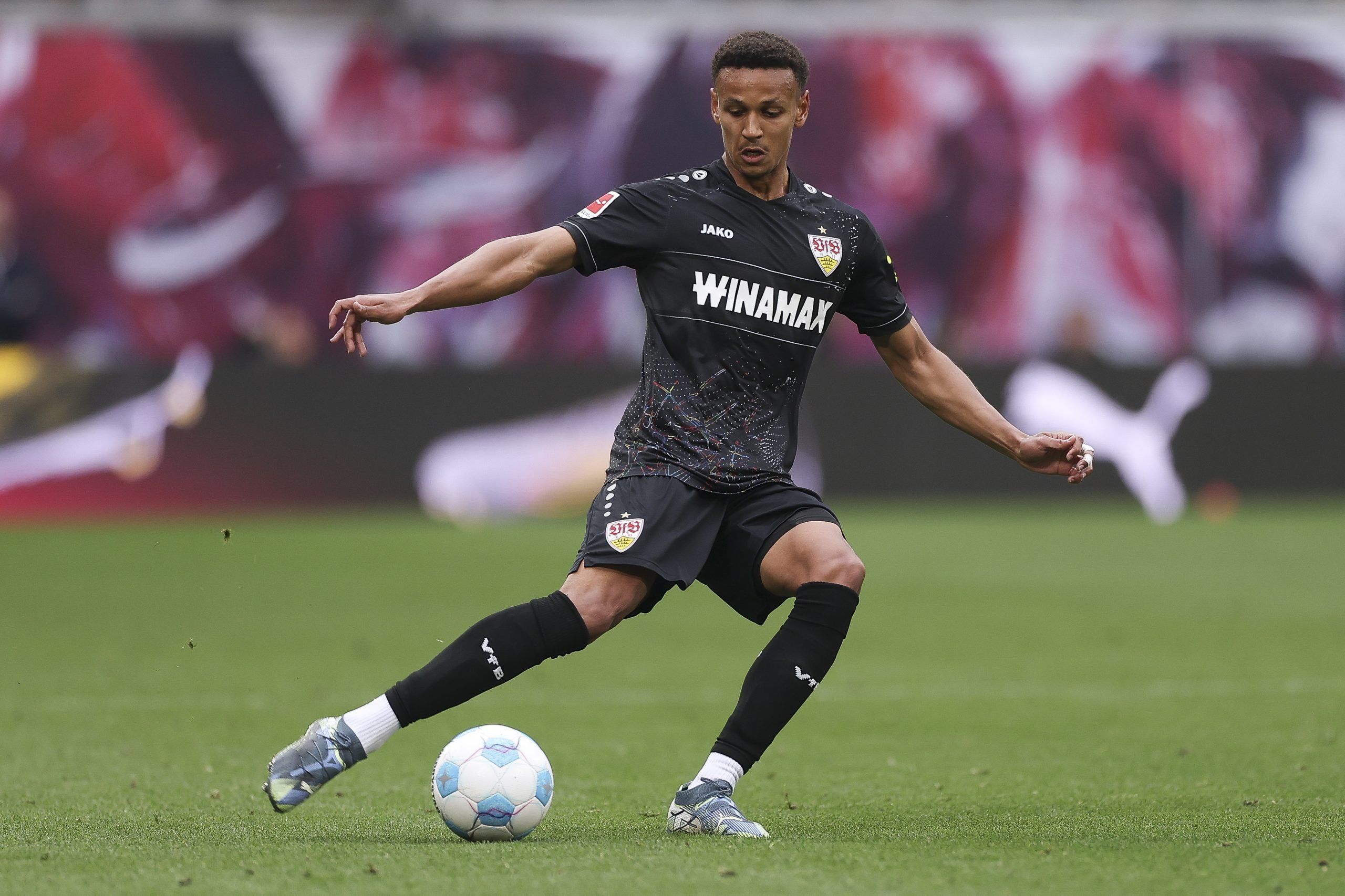 2560x1707 Stuttgart left fearing the worst for defender Luca Jaquez after nasty aerial collision German Football News