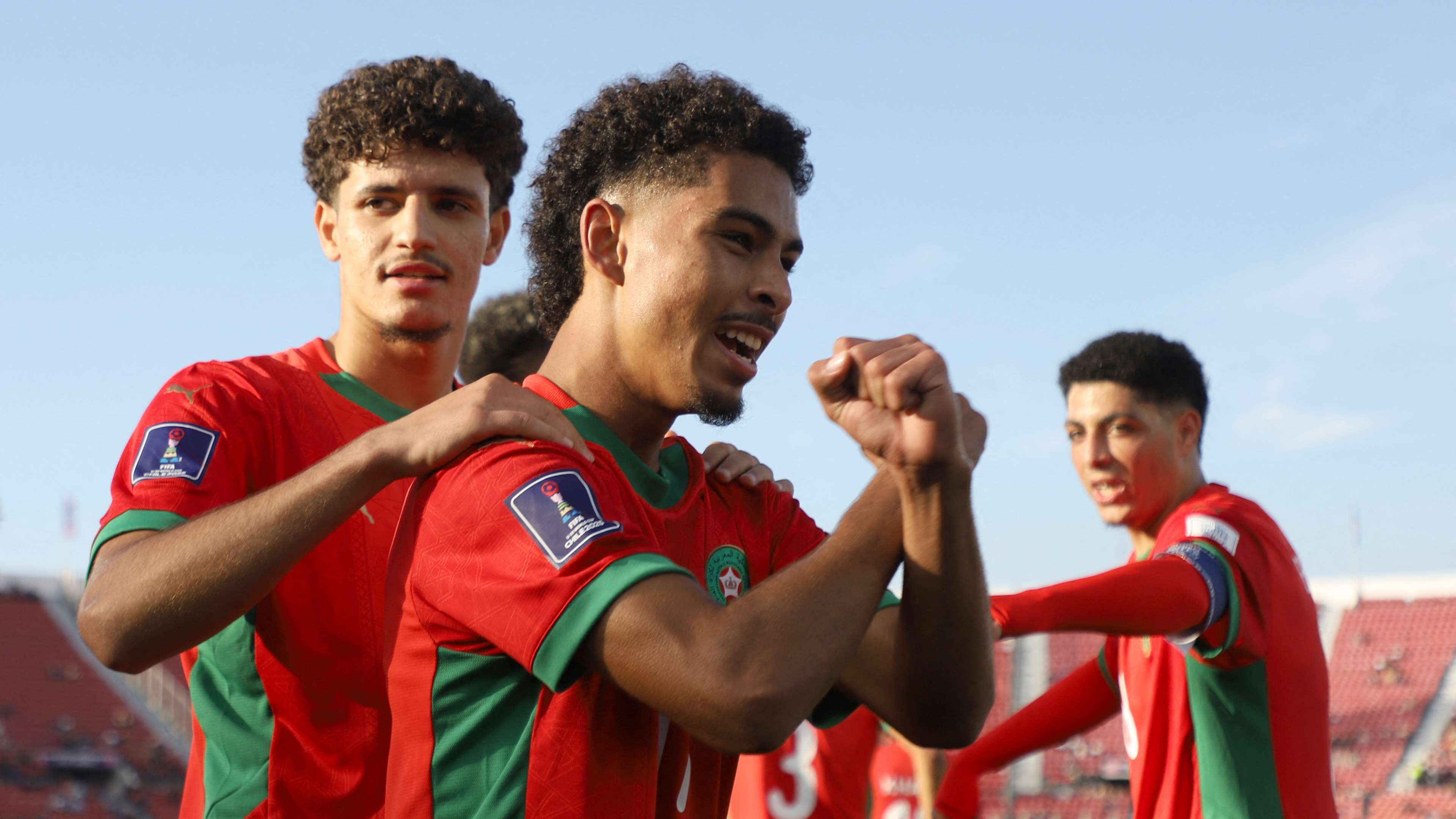 3840x2160 Grosse concurrence en Ligue 1 pour l'OM dans le dossier Gessime Yassine. Goal.com Français