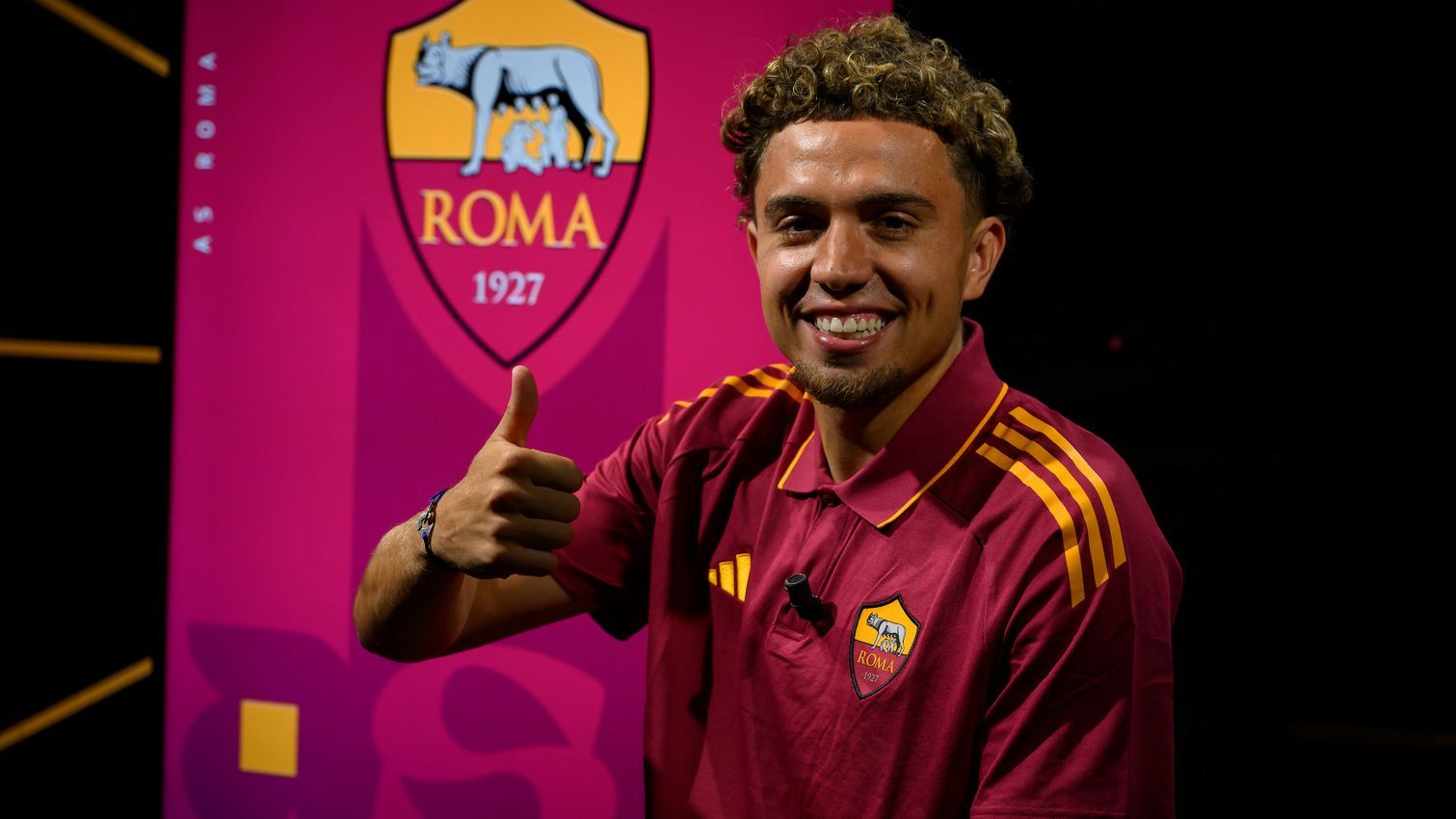 1511x850 From his arrival at Fiumicino Airport to his first time at Trigoria: here are the best photo of Neil El Aynaoui!