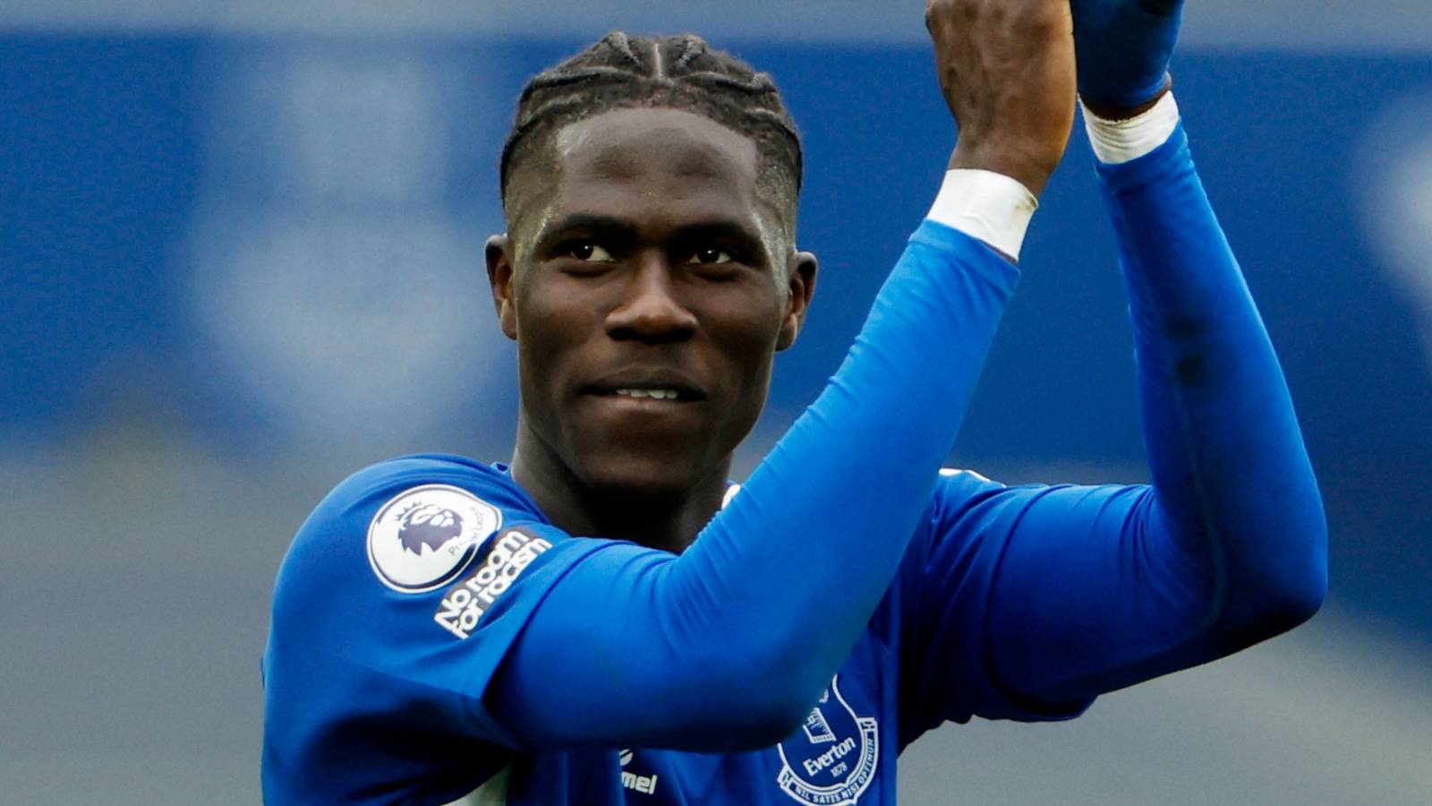 1600x900 Man United Hold Talks To Sign 6ft 5 Midfielder