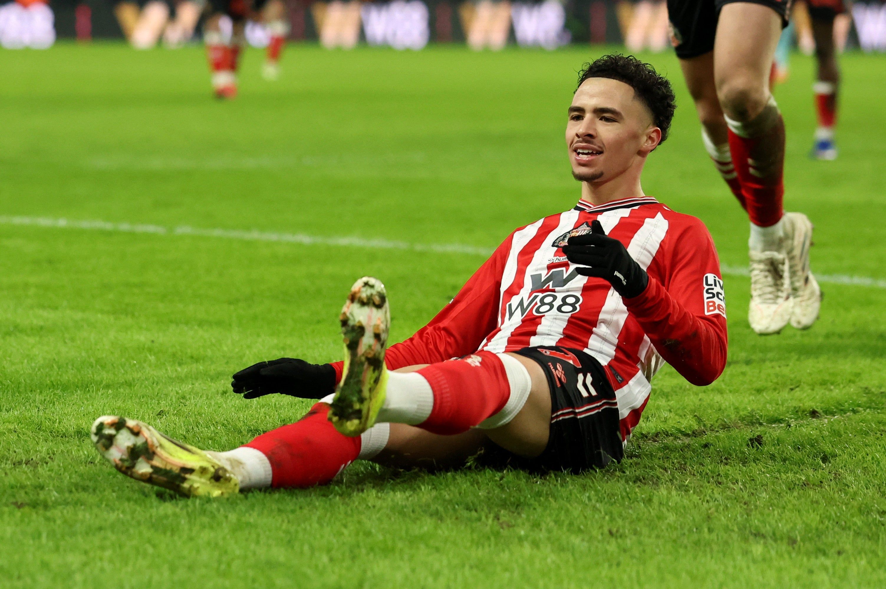 3006x1999 Chemsdine Talbi screamer seals brilliant Sunderland win over Burnley