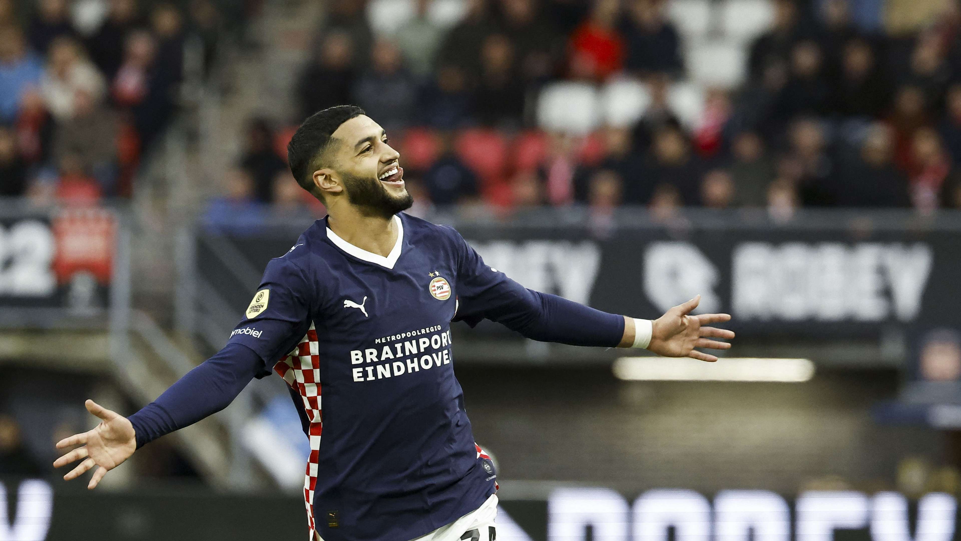 3840x2160 Bayern Munich Closing In On Massive €53m Transfer For Ismael Saibari As PSV Hold Out For Club Record Fee