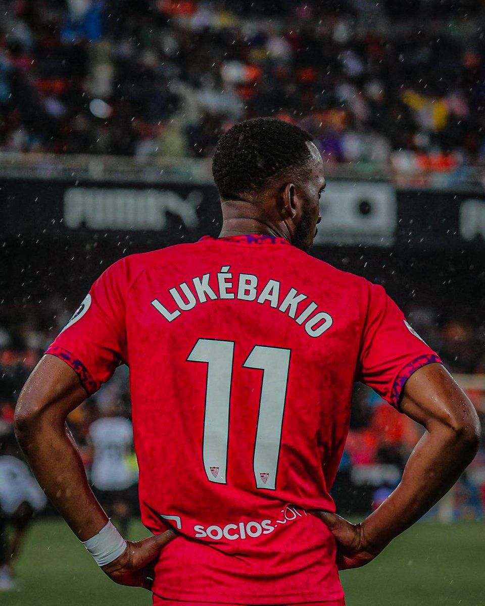 960x1200 Dodi Lukebakio / Posts / X