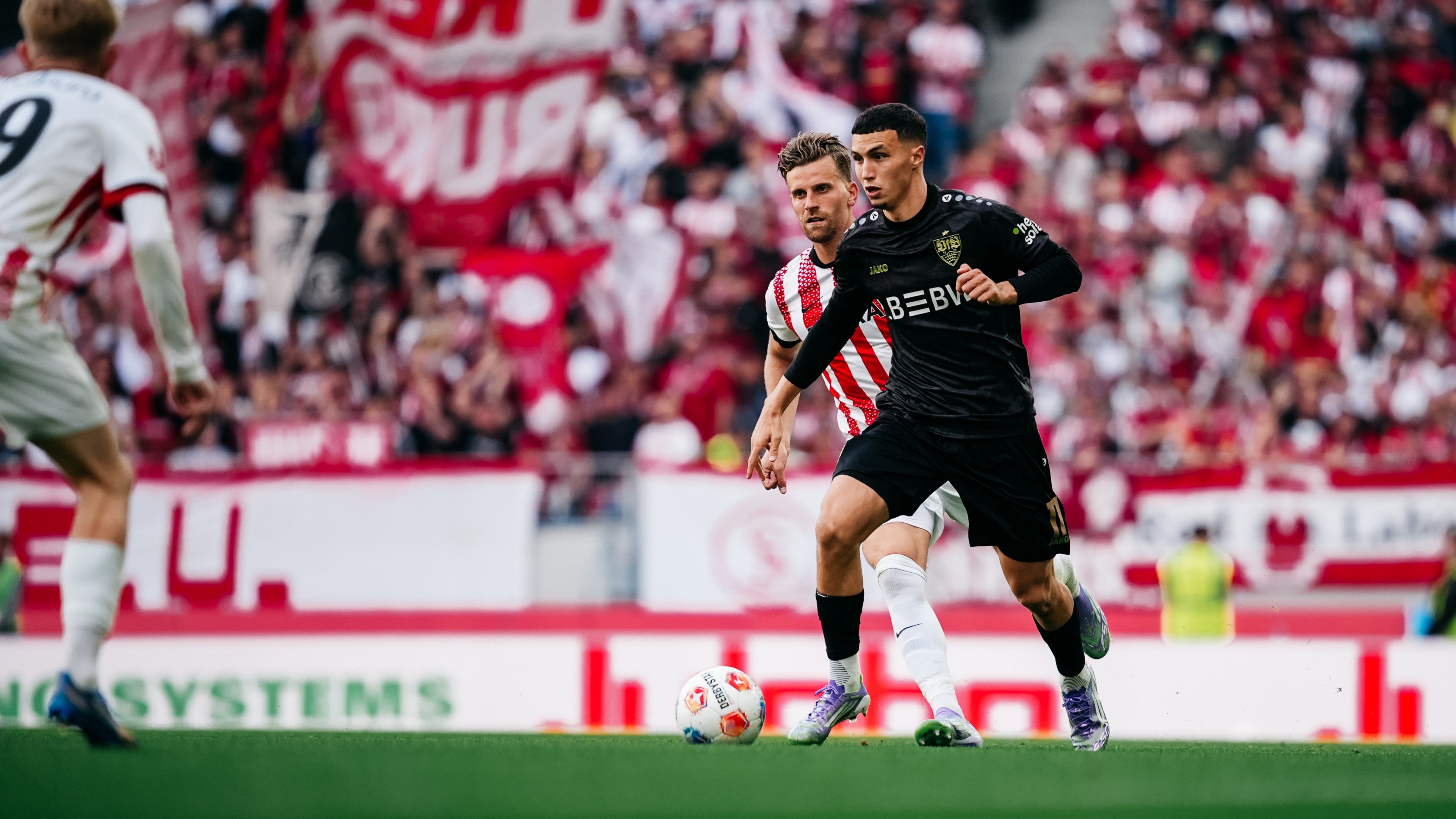 4605x2590 VfB Stuttgart. Interview El Khannouss Nach Bundesliga Debüt