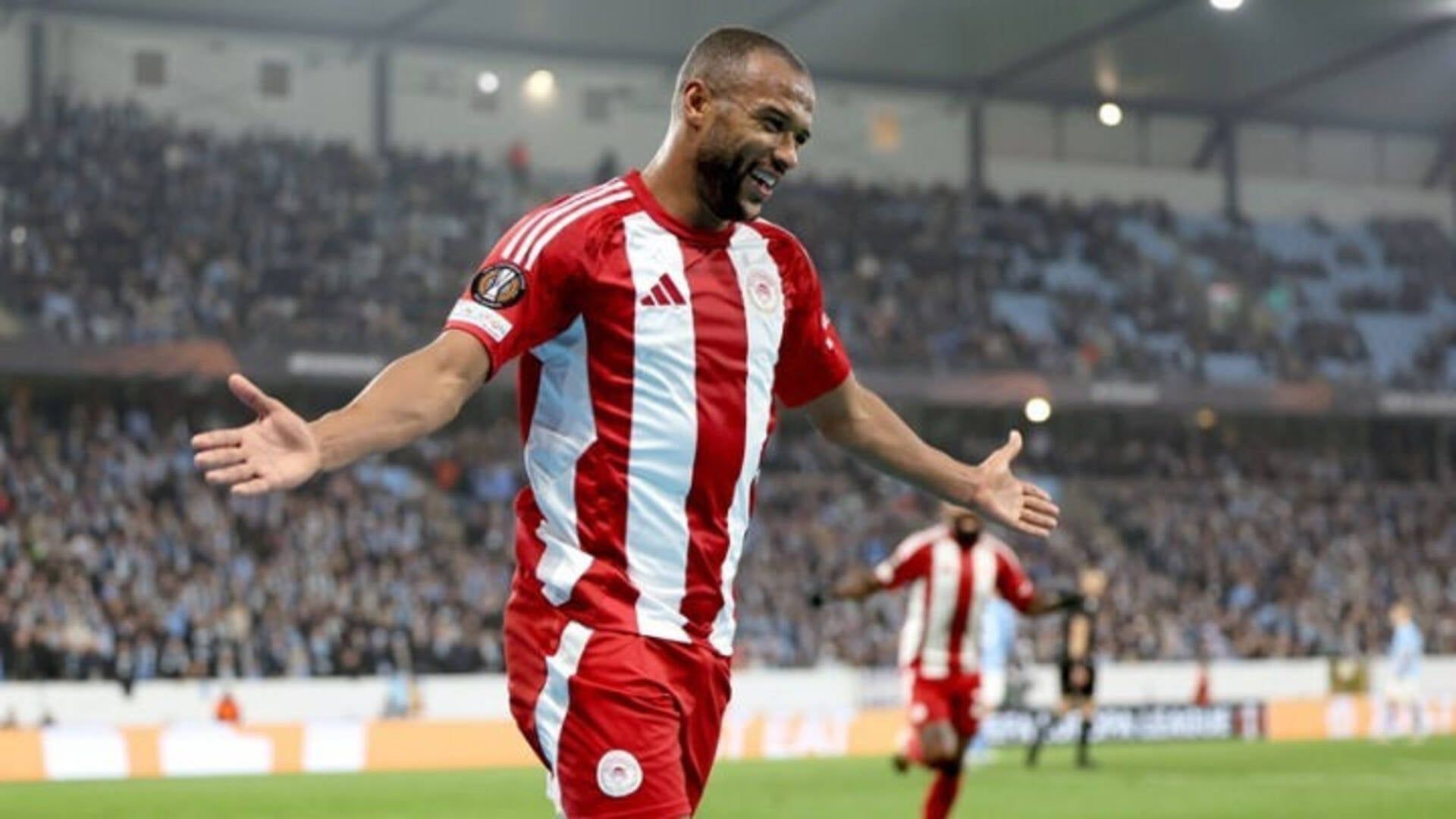 1920x1080 El Kaabi holds top scorer spot as Olympiacos leads in Europa League clean sheets