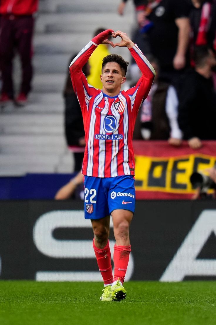 736x1104 Giuliano Simeone