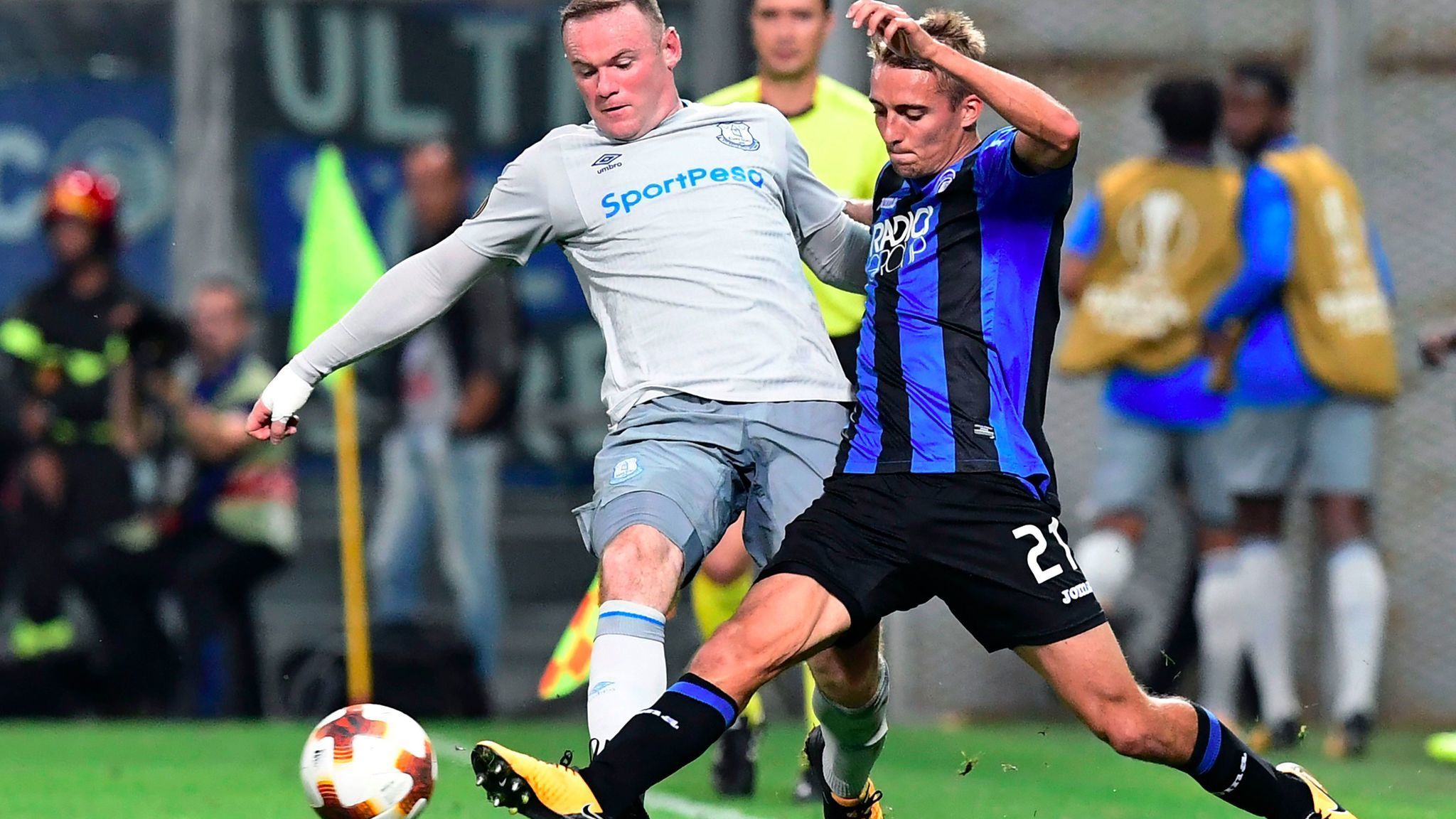 2048x1152 Everton humbled in Europa League, AC Milan win big