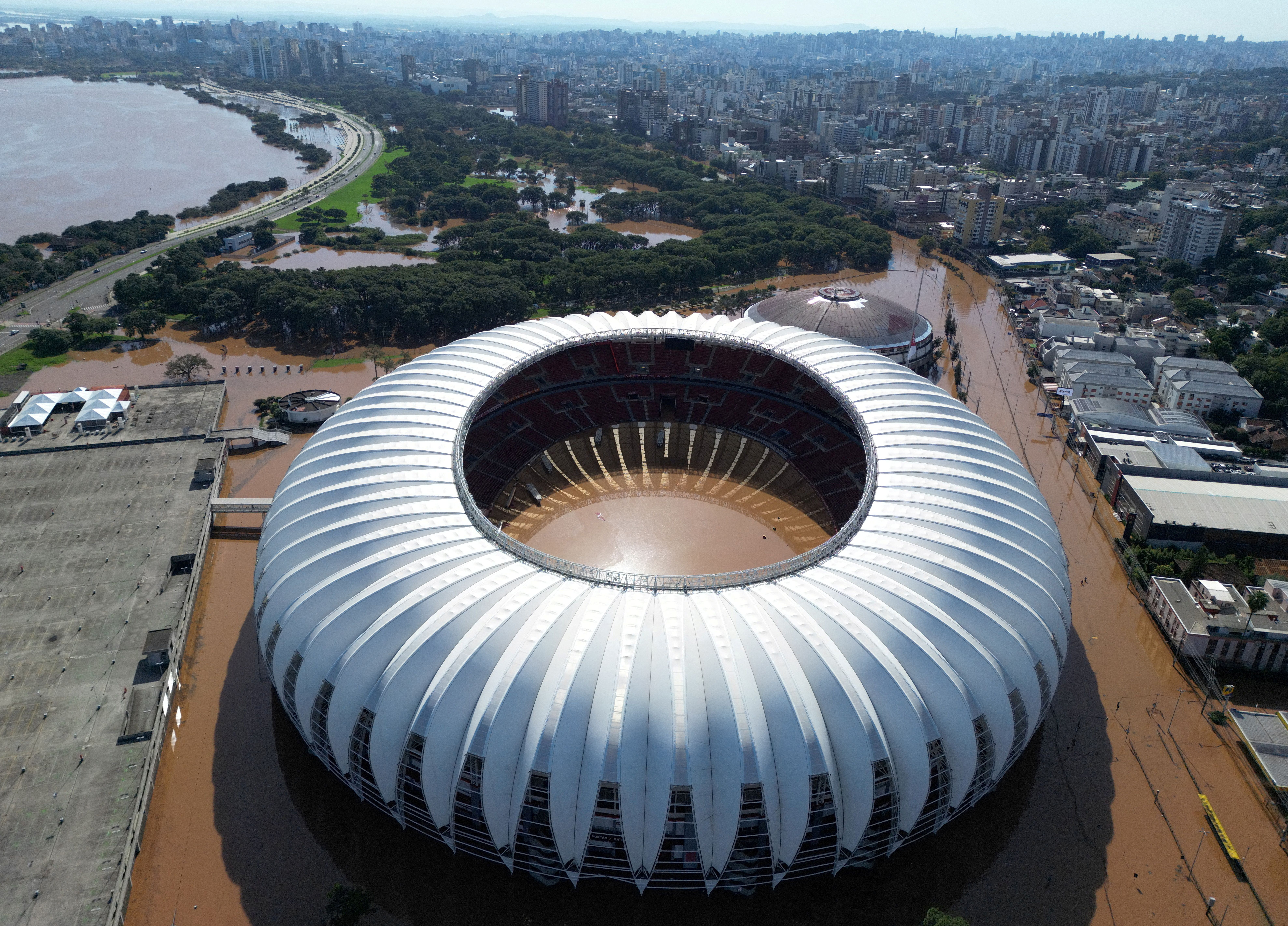7908x5685 Stunning aerial photo show devastating scale of flooding in Brazil 2024