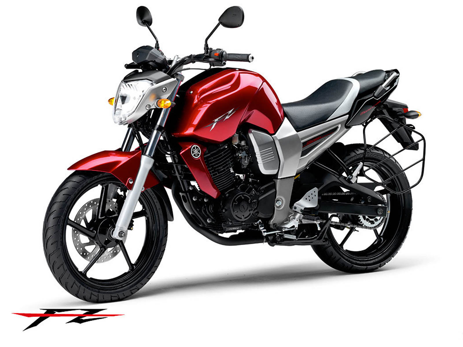 1600x1200 wallpaper: Yamaha FZ Bike Wallpaper