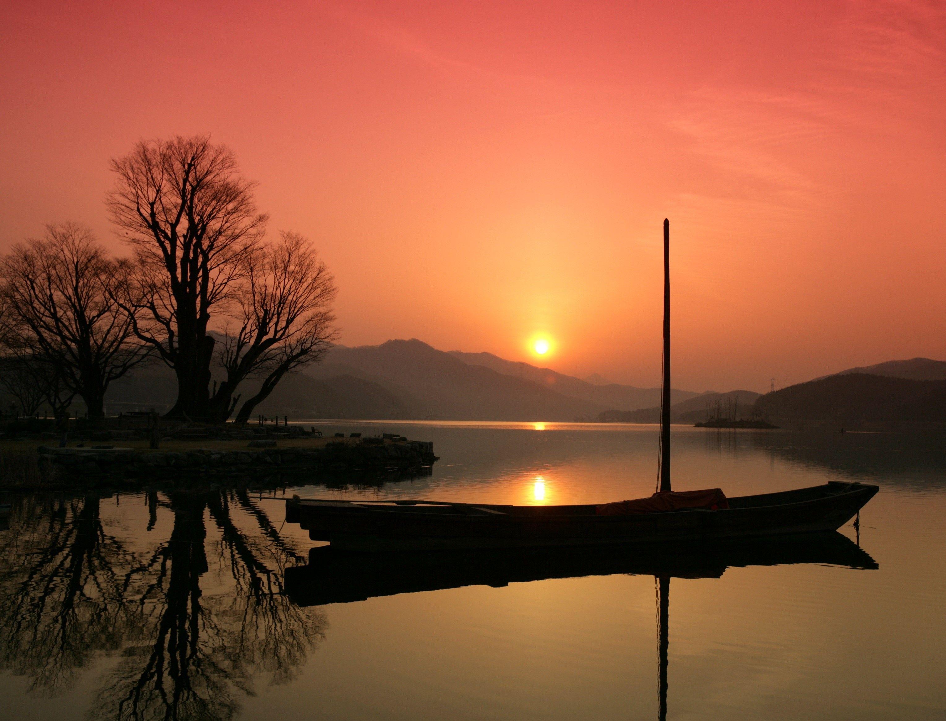 3057x2332 Wallpaper Of Boat, Lake, Silhouette, South Korea, Sunrise