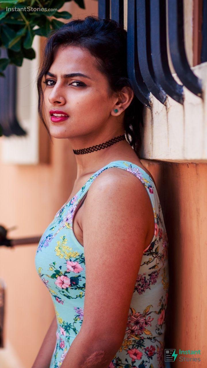 720x1280 Shraddha Srinath Latest Hot HD Photo Wallpaper (1080p, 4k)