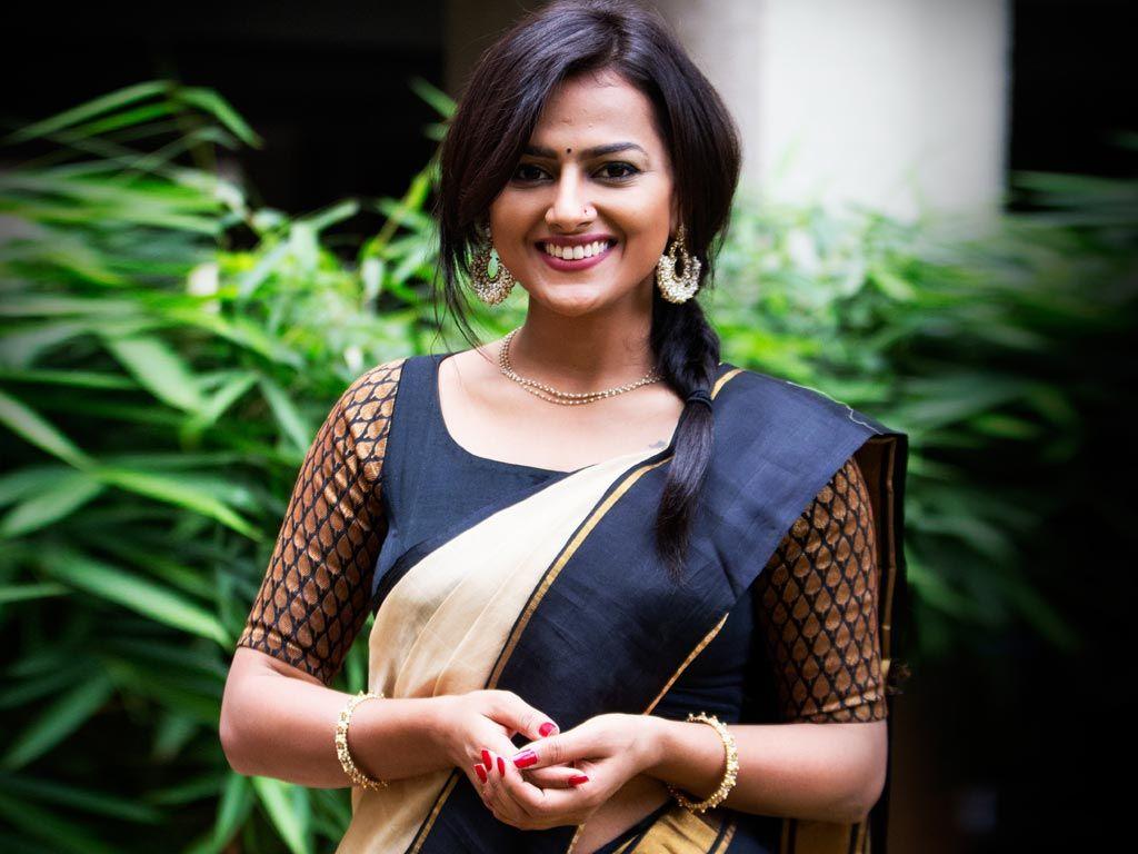 1024x768 Shraddha Srinath HQ Wallpaper. Shraddha Srinath Wallpaper