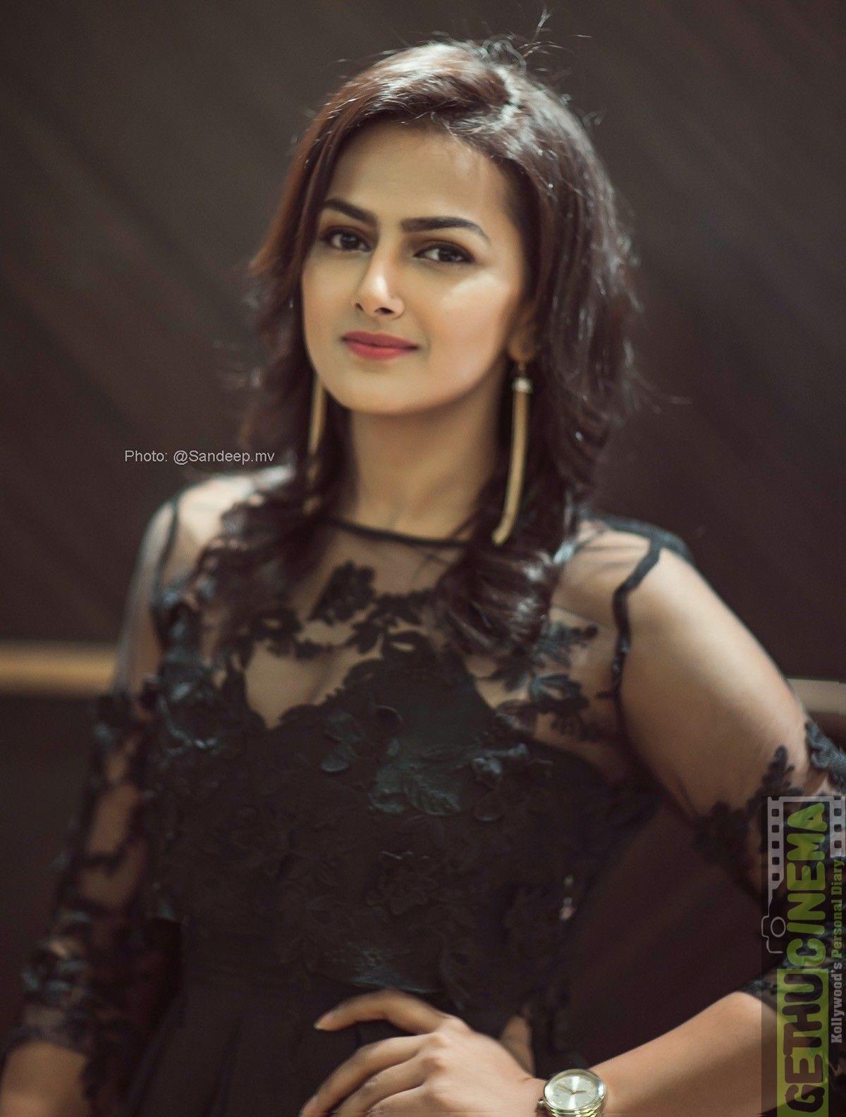 1200x1585 Actress Shraddha Srinath 2017 HD Photo