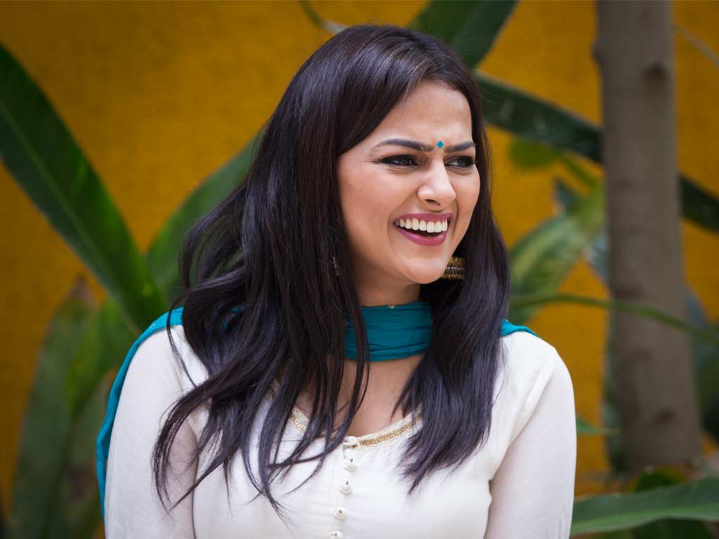 1024x768 Shraddha Srinath HQ Wallpaper. Shraddha Srinath Wallpaper