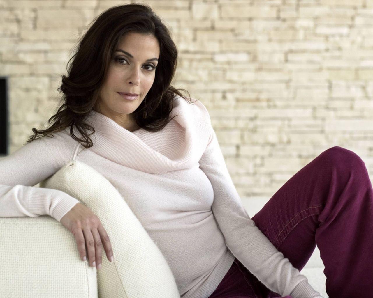 Teri Hatcher Wallpapers - Top Free Teri Hatcher Backgrounds