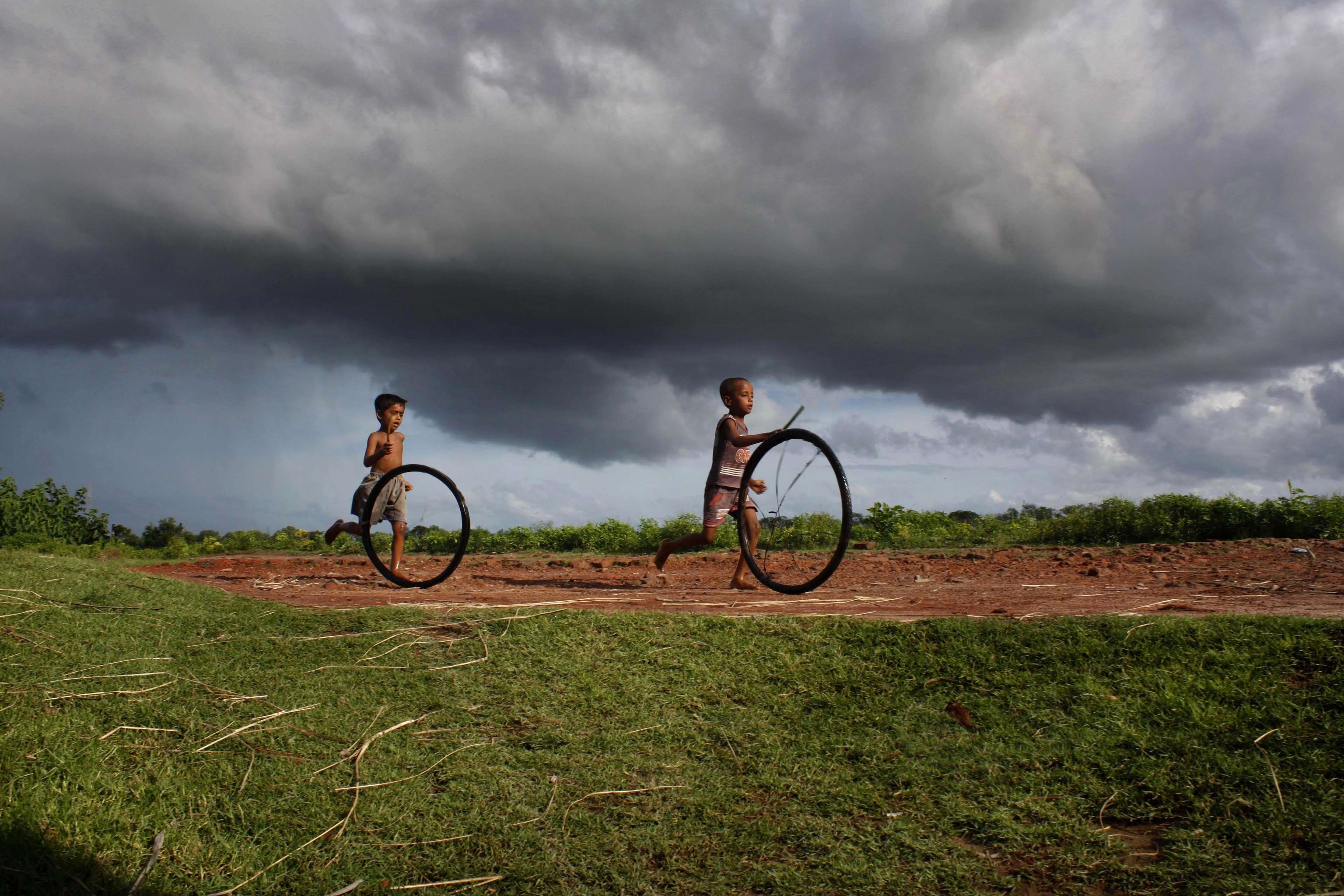 3840x2560 bangladesh, boy sport, canal, fisherman, flower, nature