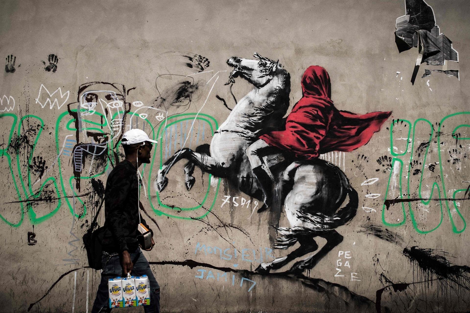 1920x1282 Banksy, Graffiti, Concrete, Urban, Street Art, Sky