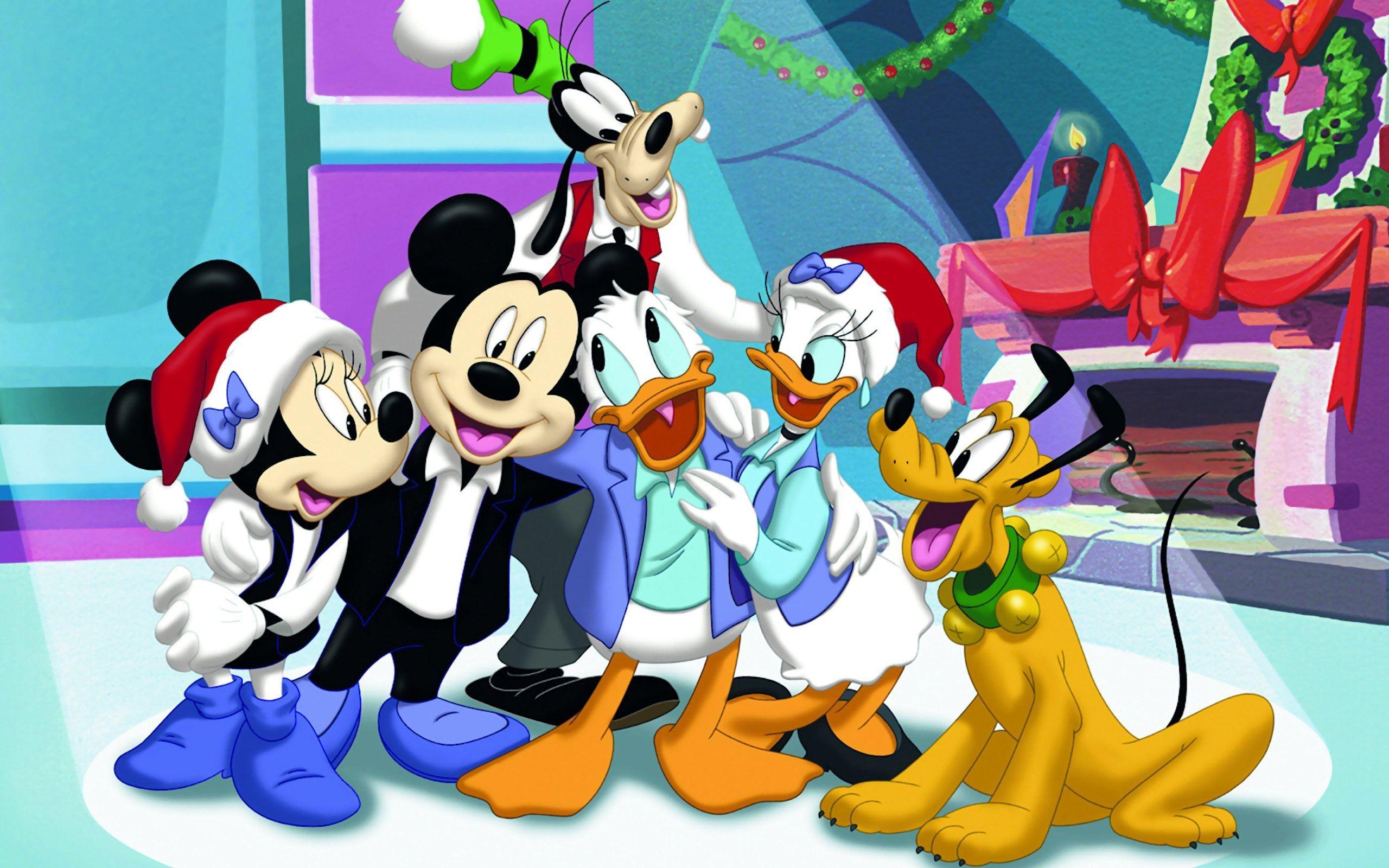 2560x1600 Mickey Mouse Christmas Celebration With Friends Wallpaper HD