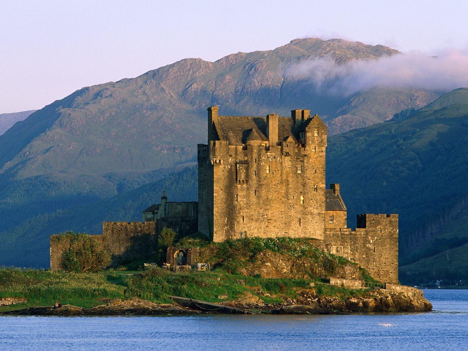 1600x1200 Castle Wallpaper and Background Imagex1200