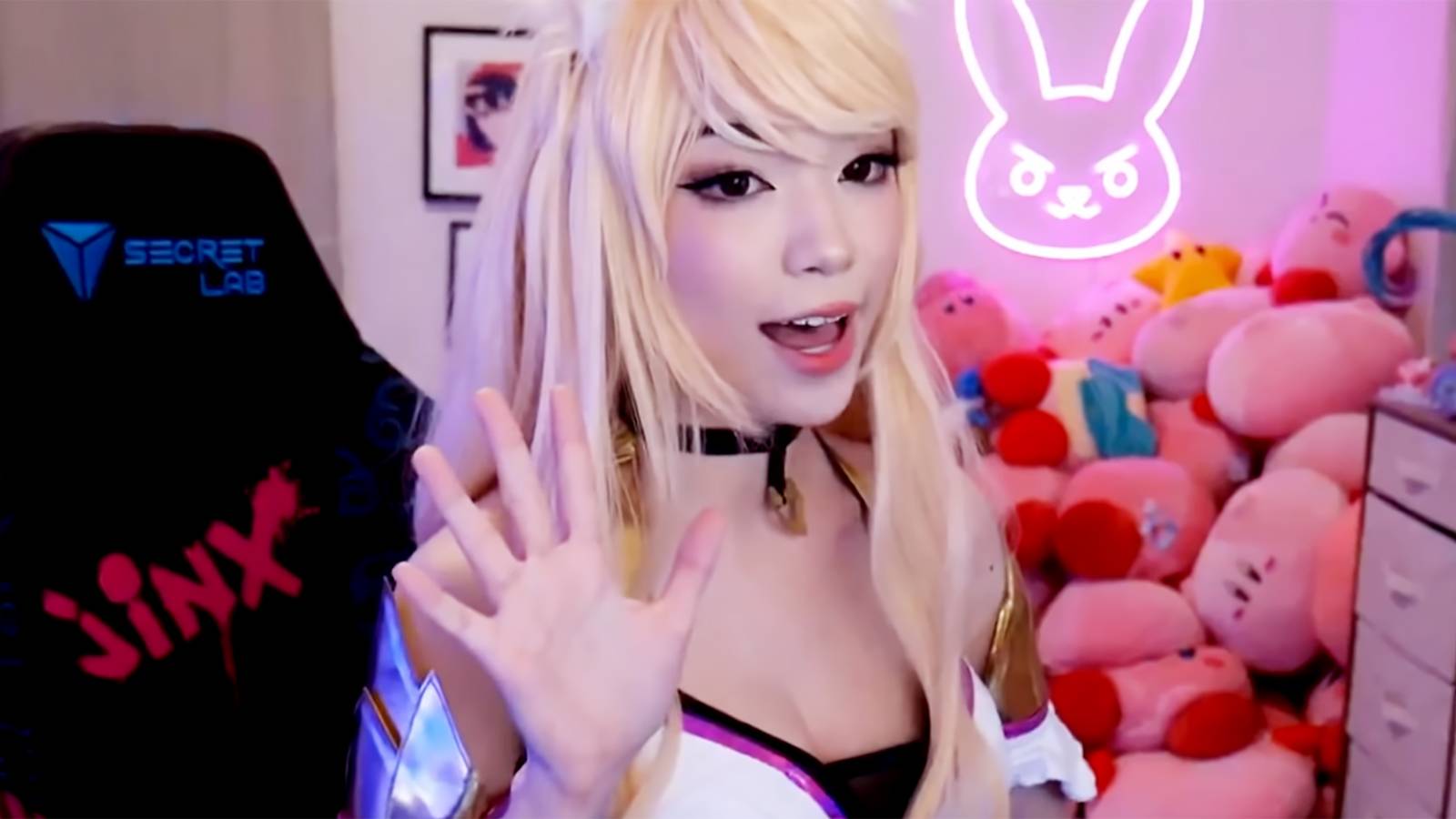 1600x900 Twitch Streamer Emiru Explains Why She Won't Do IRL Streams