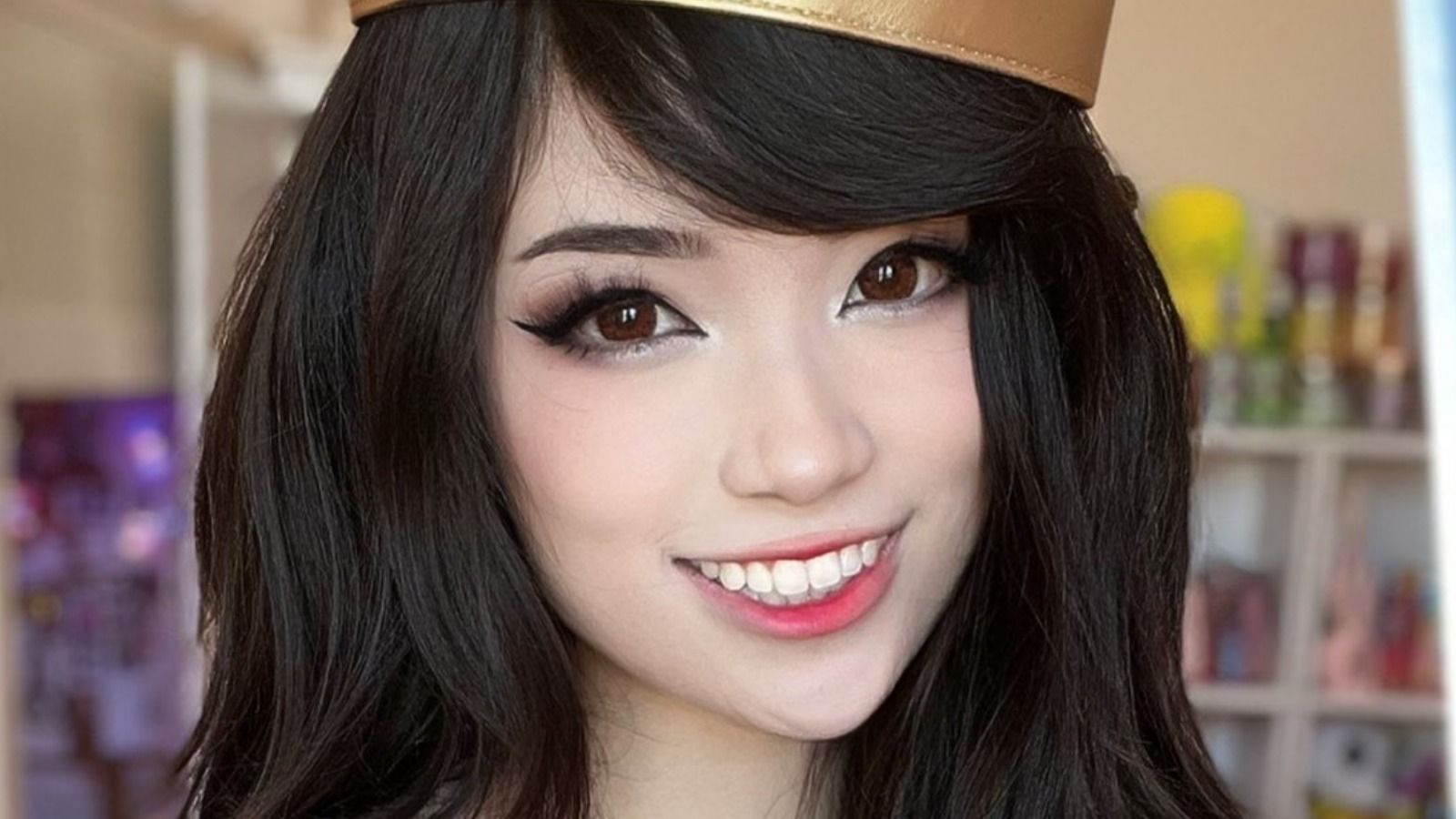 1600x900 Emiru's Latest Move Has Fans Over The Moon