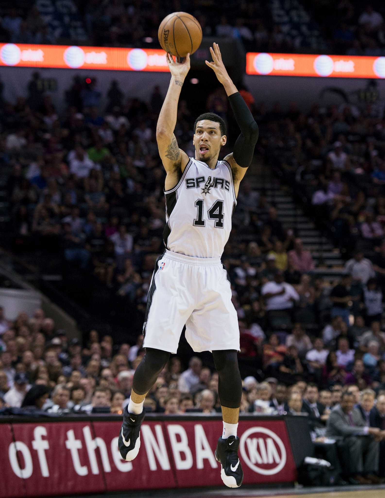 1585x2048 Spurs sharpshooter Danny Green has been worse than you think