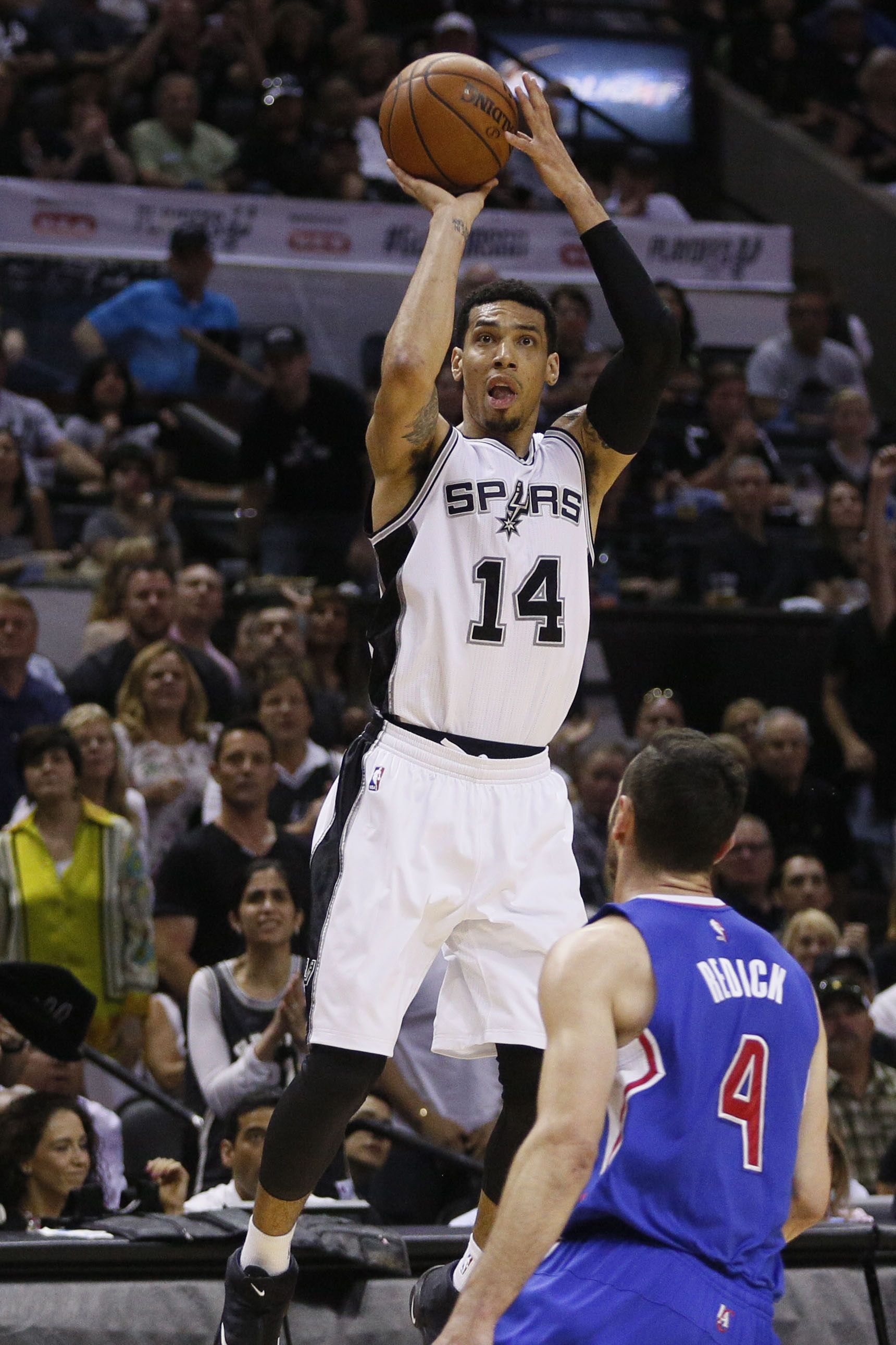 1720x2581 Spurs Sign Danny Green