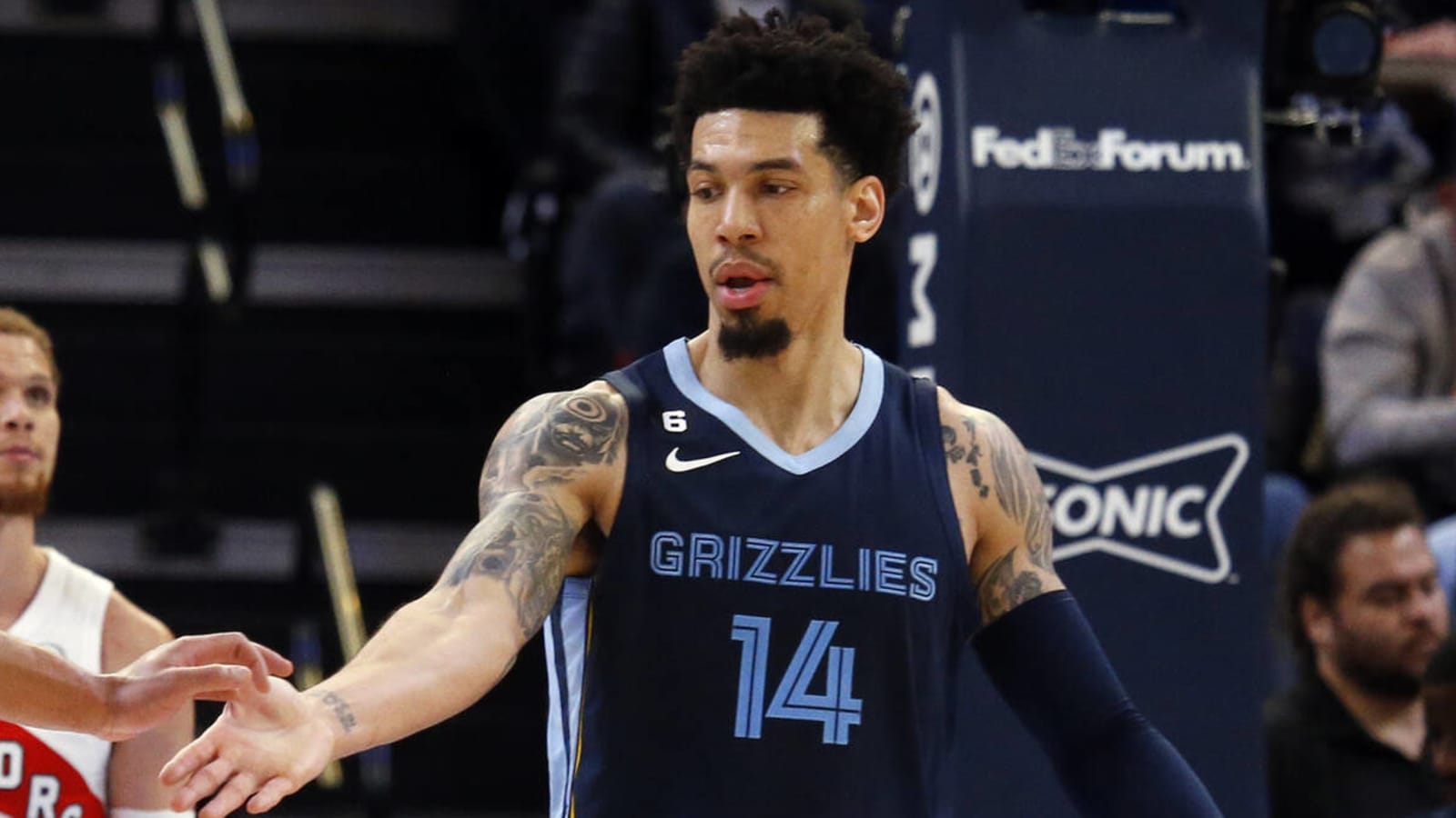 1600x900 Danny Green makes homecoming in Cleveland