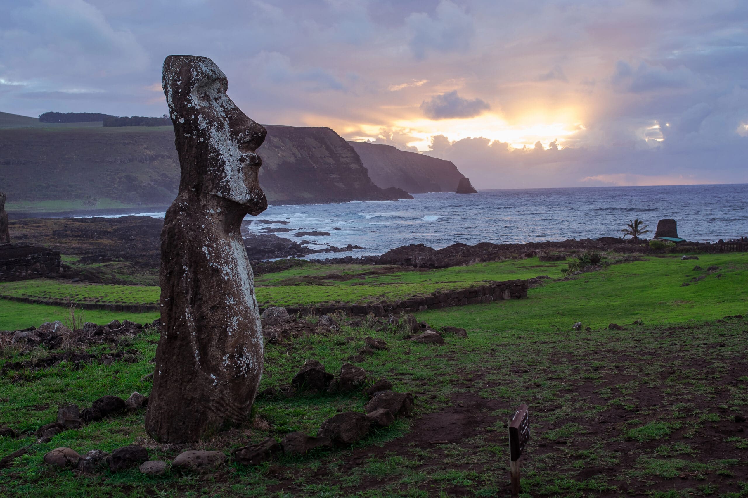 2560x1703 Easter Island: The Hidden Secrets of the Ancient Stone Giants. Responsible Travel Blog
