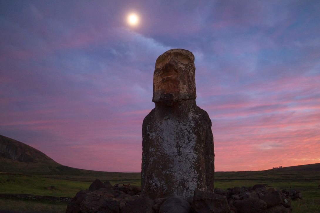 1090x727 Easter Island image: Archaeology