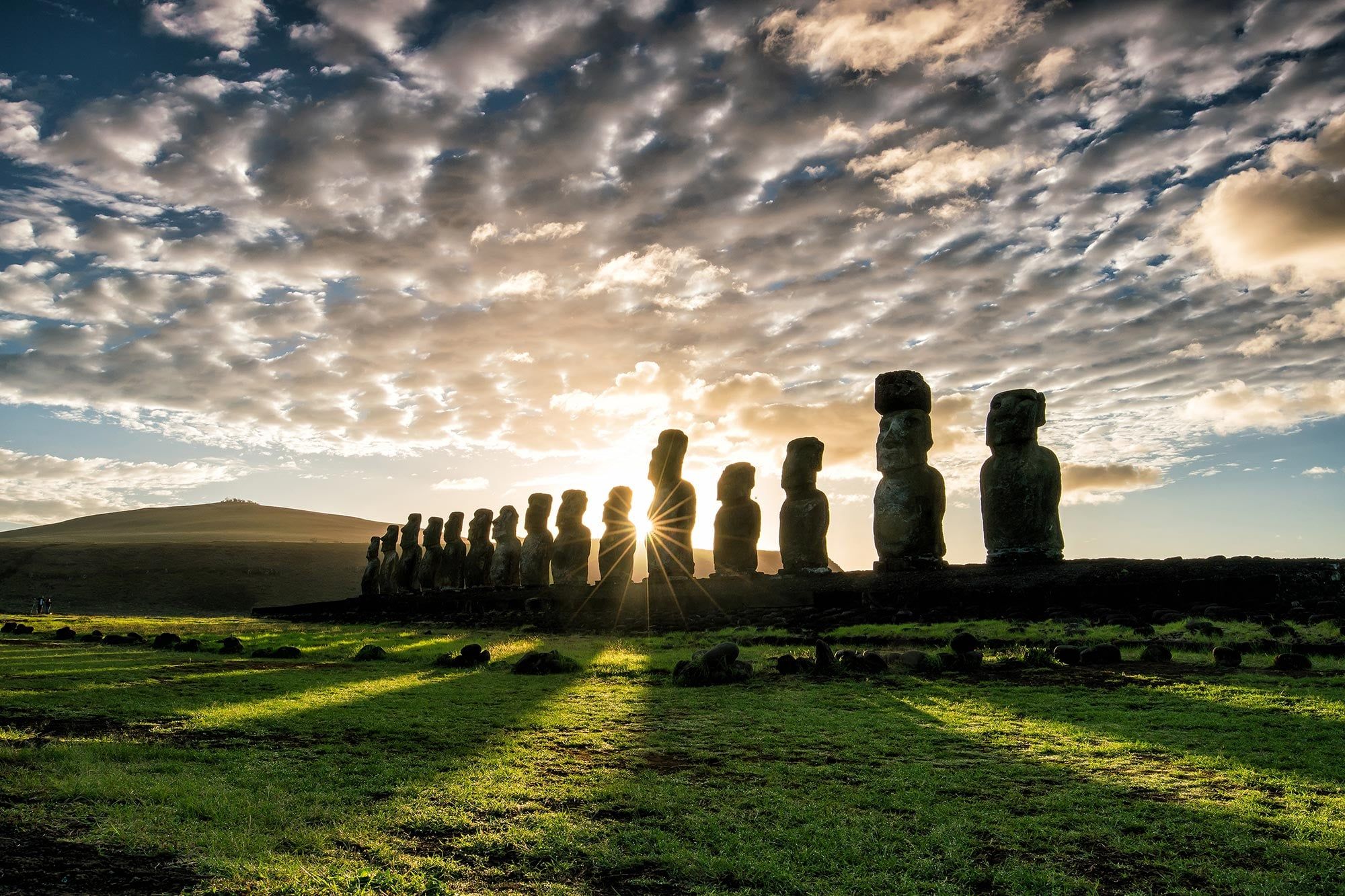 2000x1333 Stunning New Evidence Shows Easter Island's Moai Came From Dozens of Secret Workshops