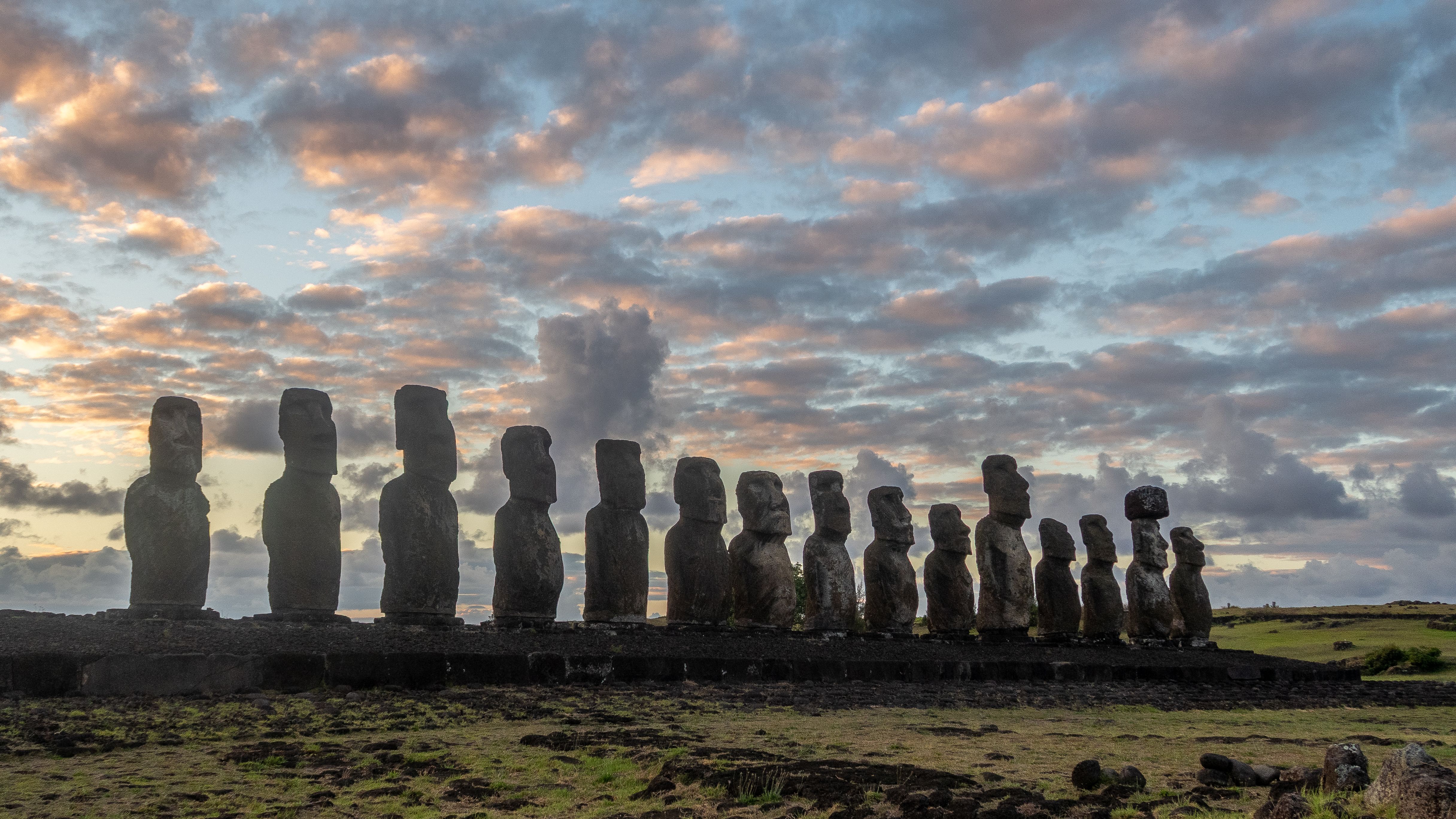 4864x2736 Rapa Nui