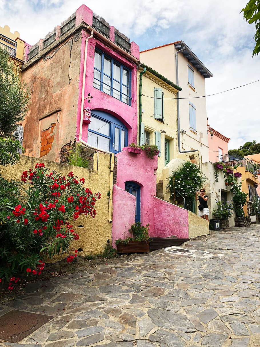 910x1213 HD wallpaper: france, collioure, 2 rue bellevue, summer, buildings, iphonex