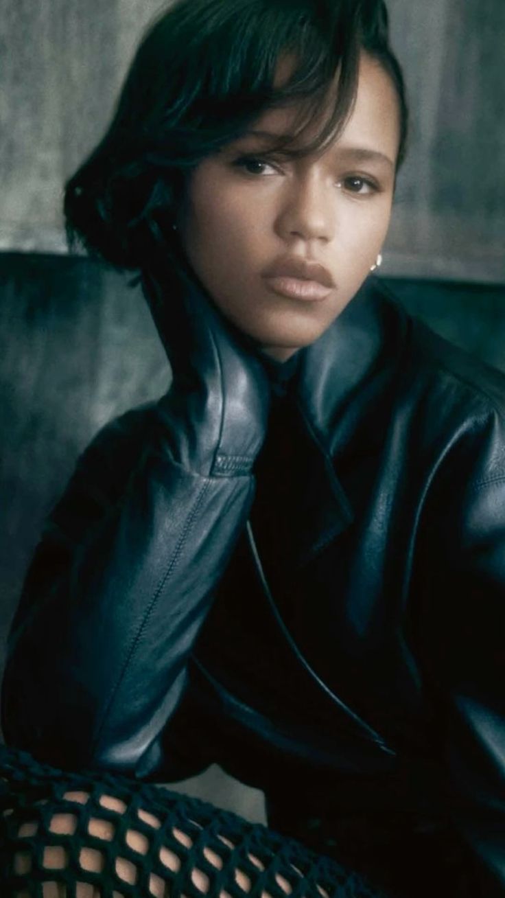 736x1308 Taylor russell wallpaper. Taylor russel photohoot, Taylor russell modeling, Tay russell