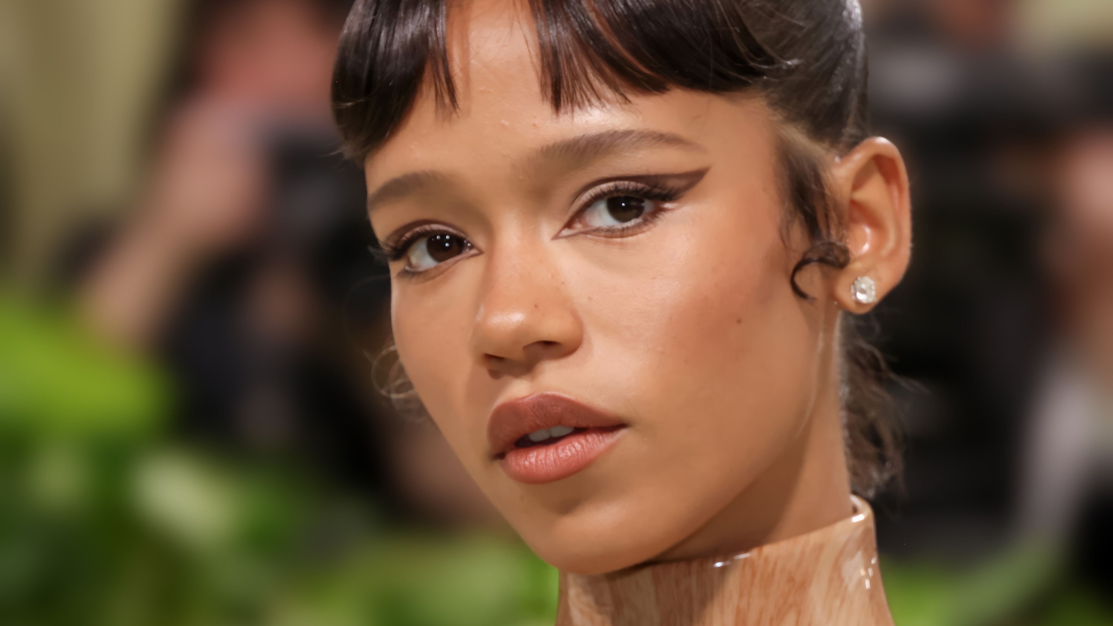 3840x2160 Taylor Russell Met Gala 2024 Wallpaper 4K HD PC a
