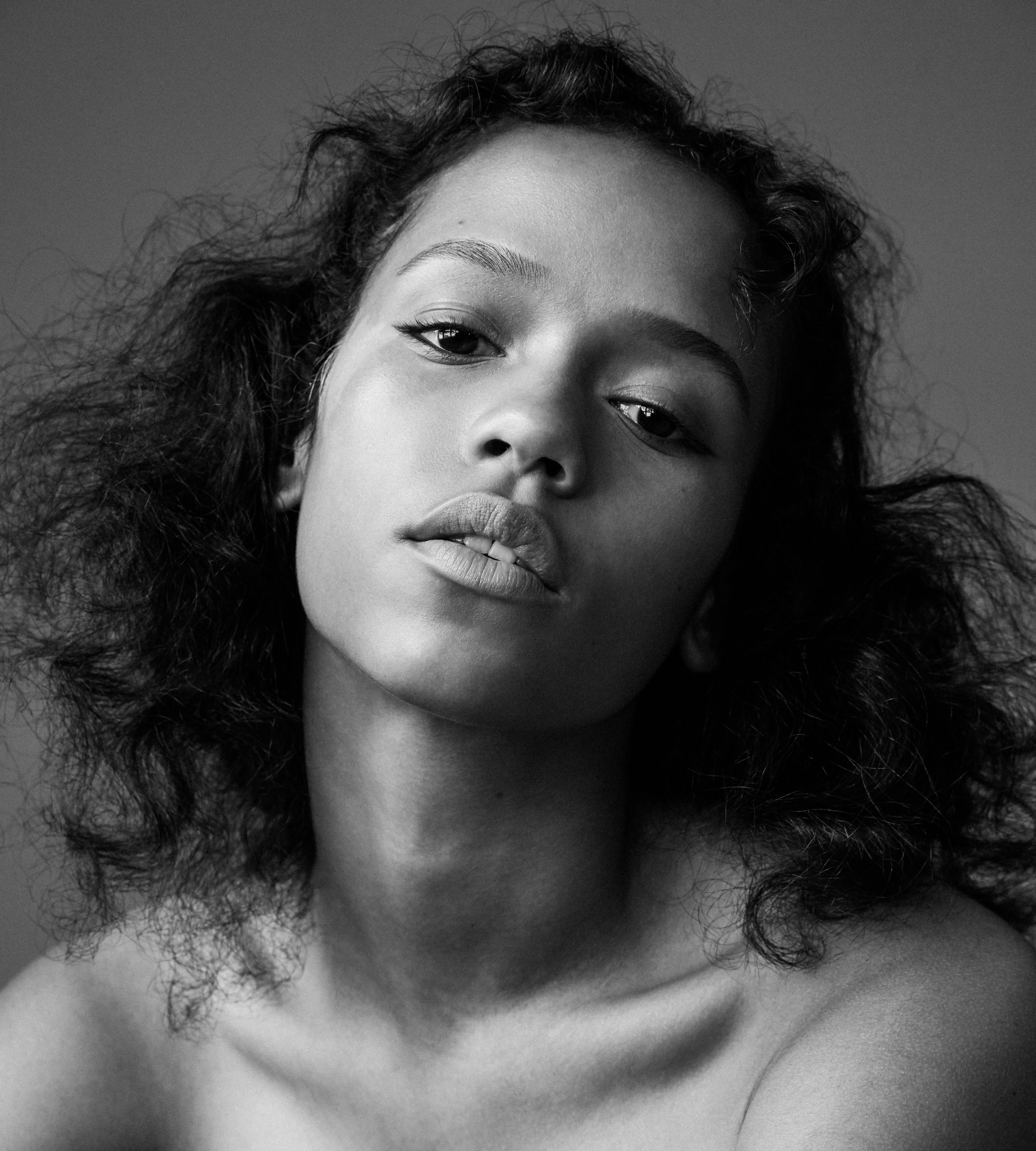 3709x4122 Taylor Russell