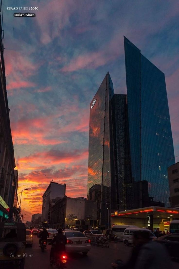 736x1104 Karachi, Pakistan City Street at Sunset. Salt mine in pakistan picture, Pakistan cityscape evening