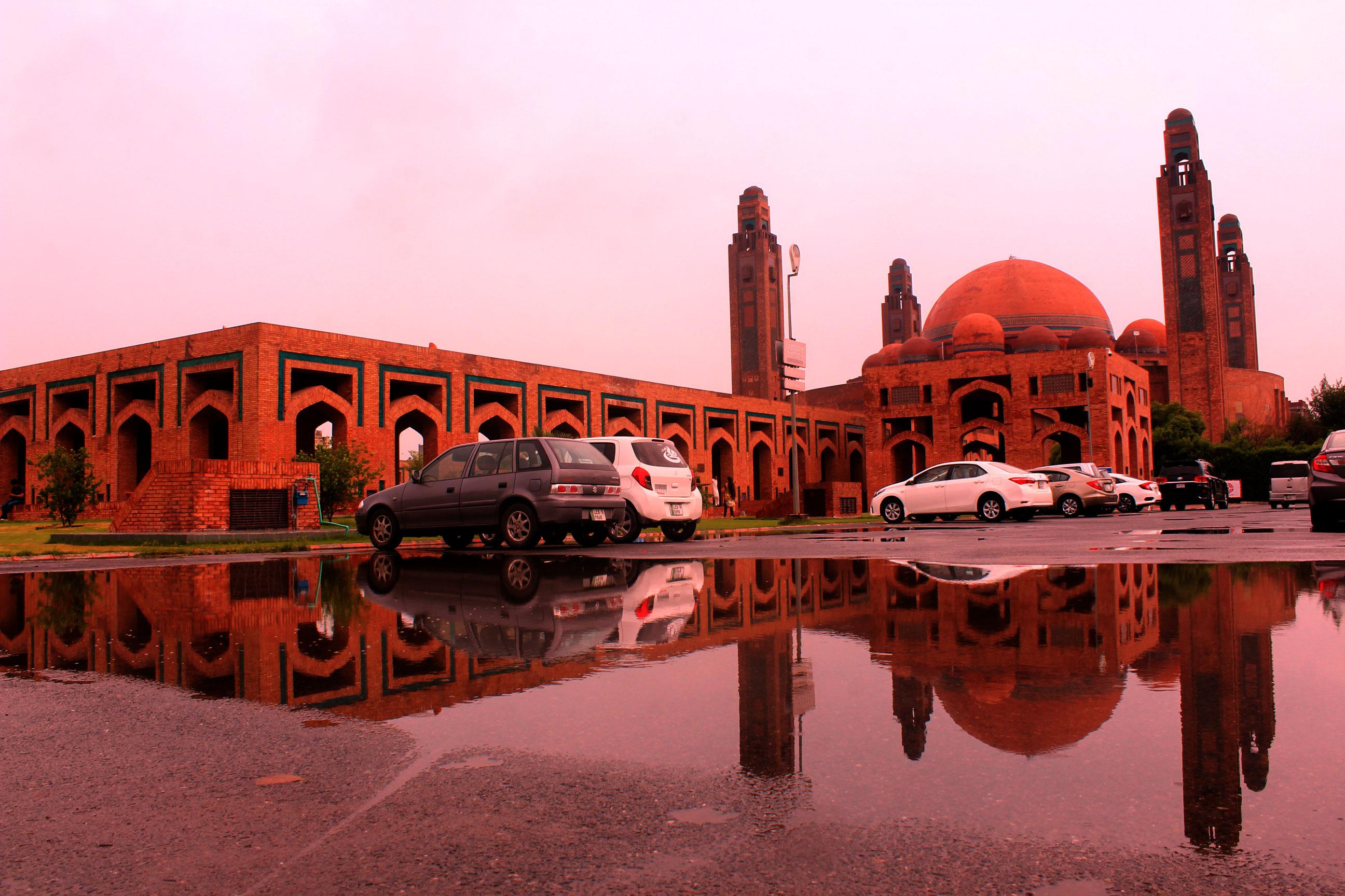 2592x1728 4k Pakistan Wallpaper