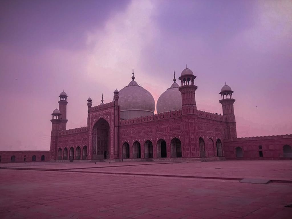 1024x768 HISTORICAL PLACE IN PAKISTAN (PART 1)