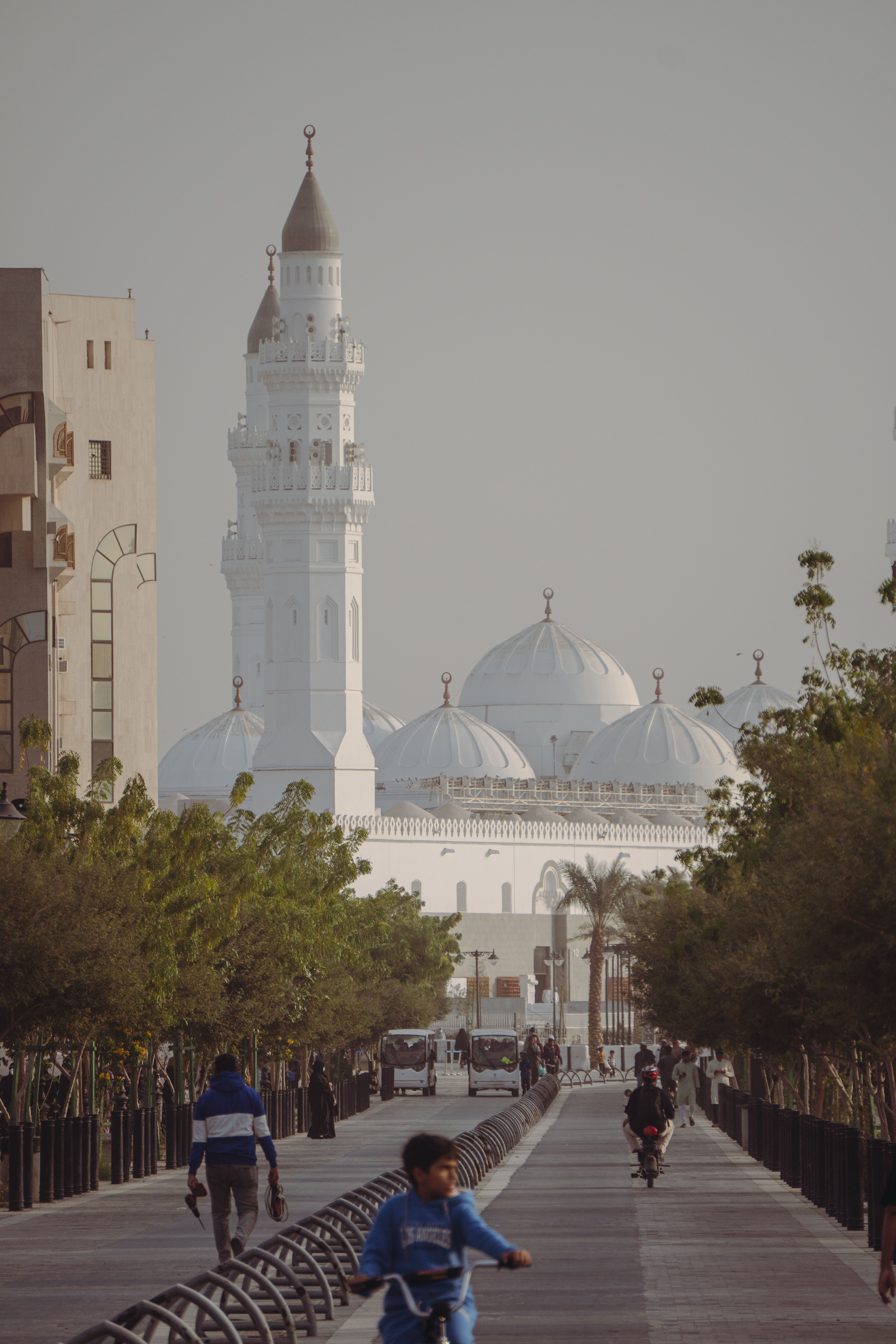 4000x6000 Beautiful View of Quba Mosque in Madinah, Saudi Arabia · Free