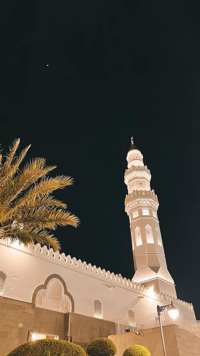 675x1200 Beautiful Mosque with Clock Tower. Sfondi, Arte islamica, Architettura islamica