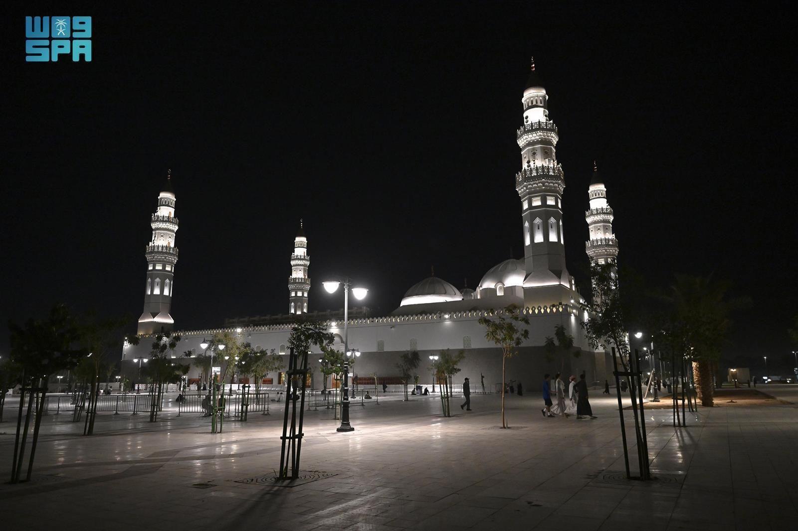 1600x1066 Quba Mosque: A Cornerstone of Islamic History